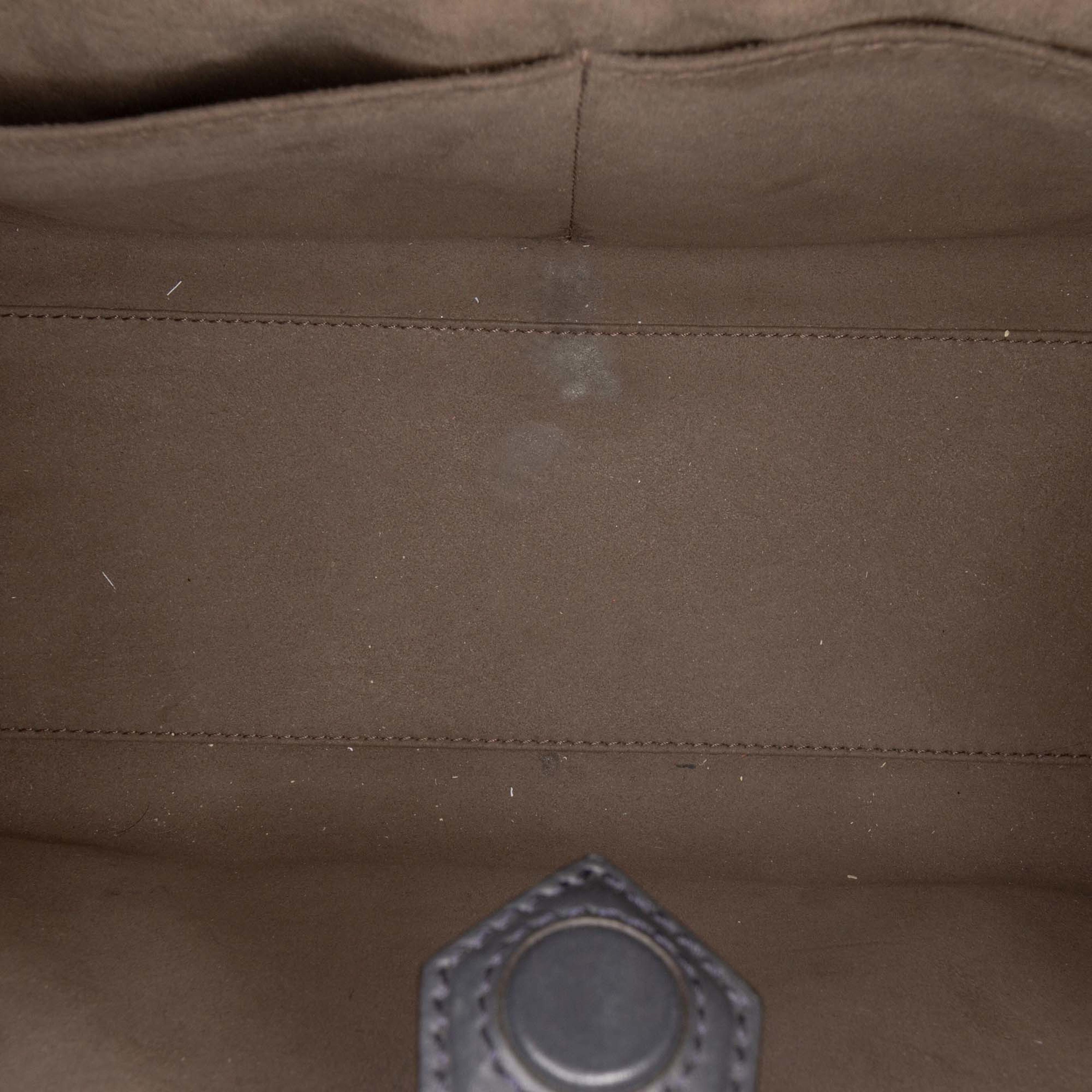 Fendi Small Leather Runaway Satchel, från Luxclusif, i färgen navy. Klicka för att öppna bilden i stort format