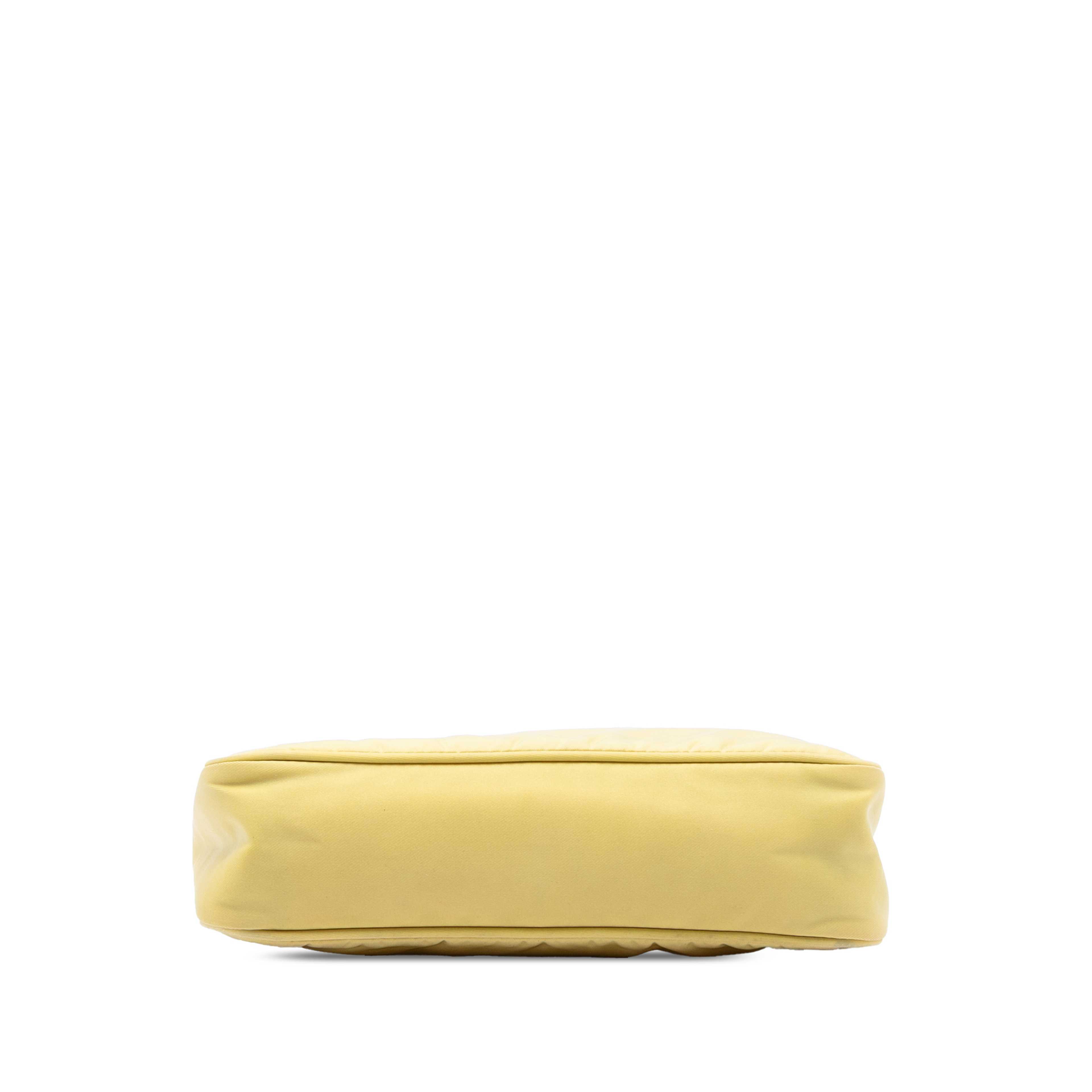 Prada Mini Tessuto Re Edition 2000 Shoulder Bag, från Luxclusif, i färgen light yellow. Klicka för att öppna bilden i stort format