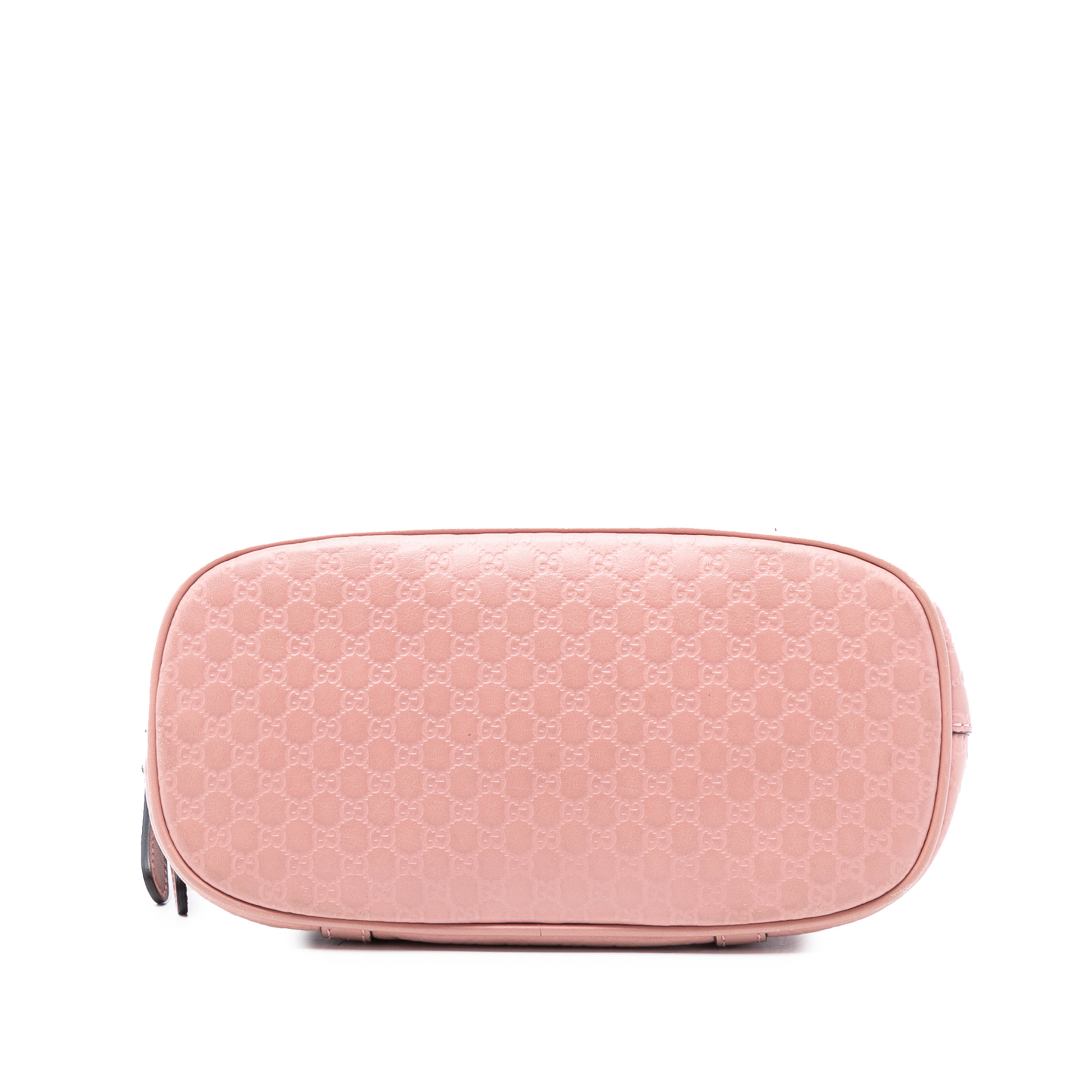 Gucci Mini Microguccissima Dome Satchel, från Luxclusif, i färgen pink. Klicka för att öppna bilden i stort format