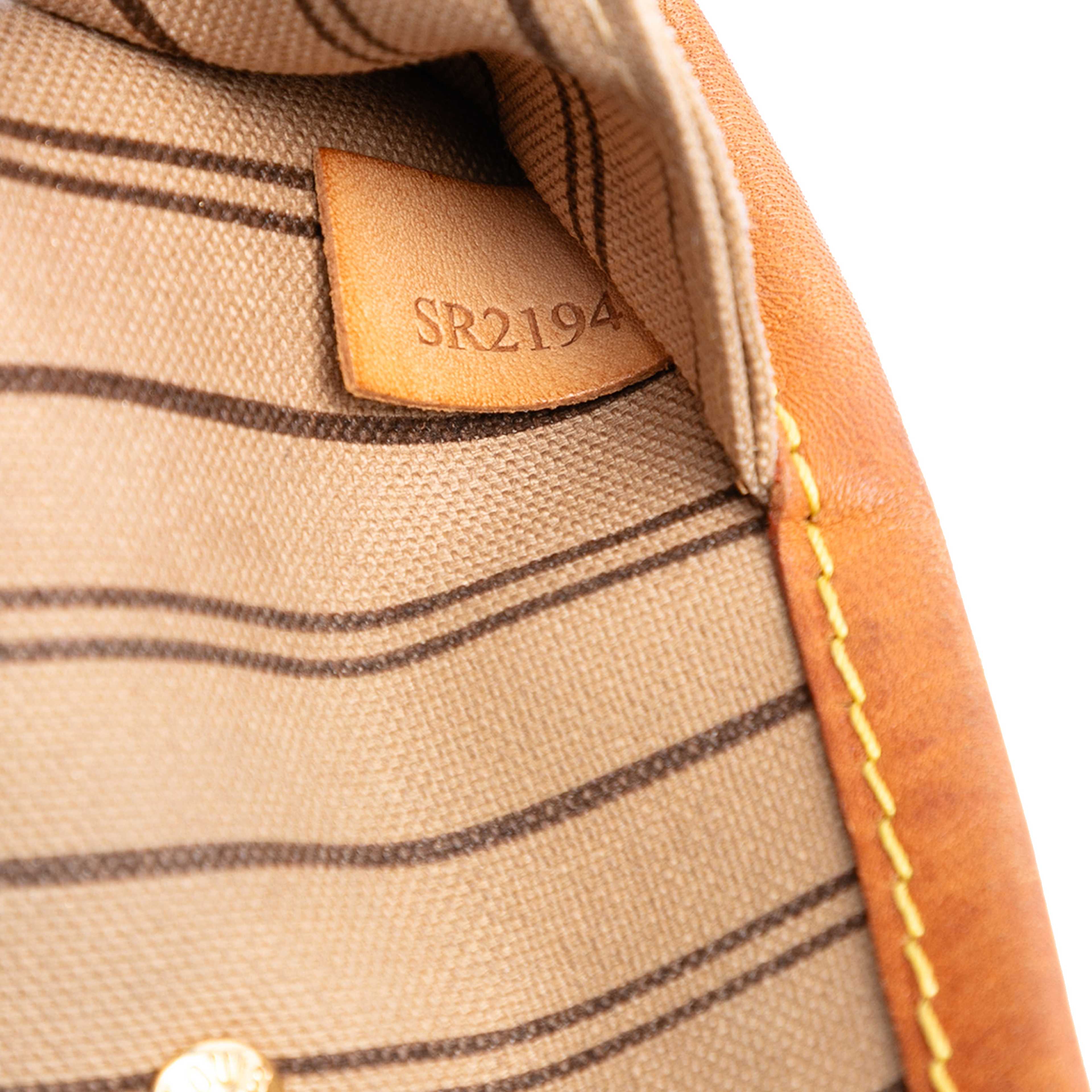 Louis Vuitton Monogram Neverfull Mm, från Luxclusif, i färgen brown. Klicka för att öppna bilden i stort format