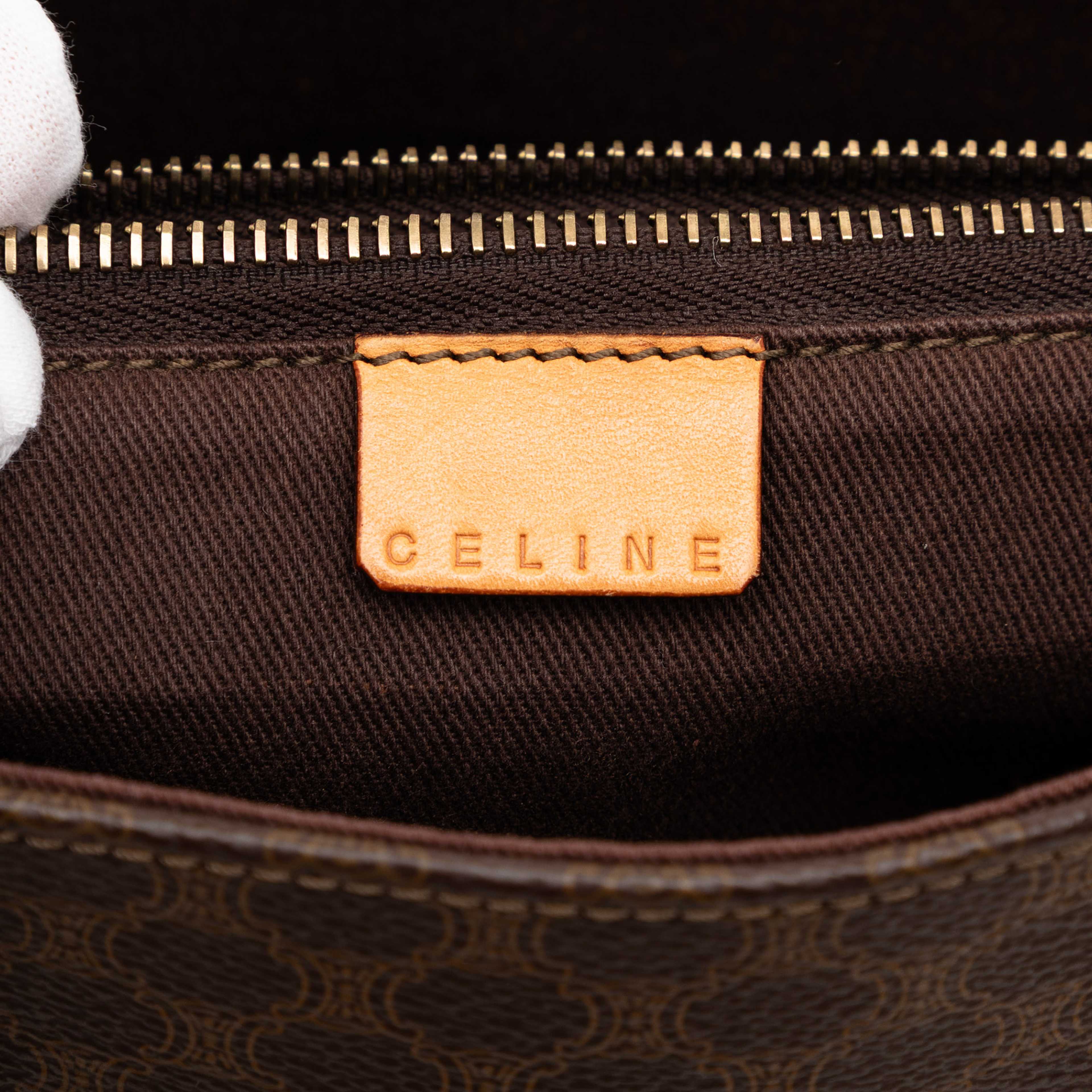 Celine Macadam Coated Canvas Tote, från Luxclusif, i färgen brown. Klicka för att öppna bilden i stort format