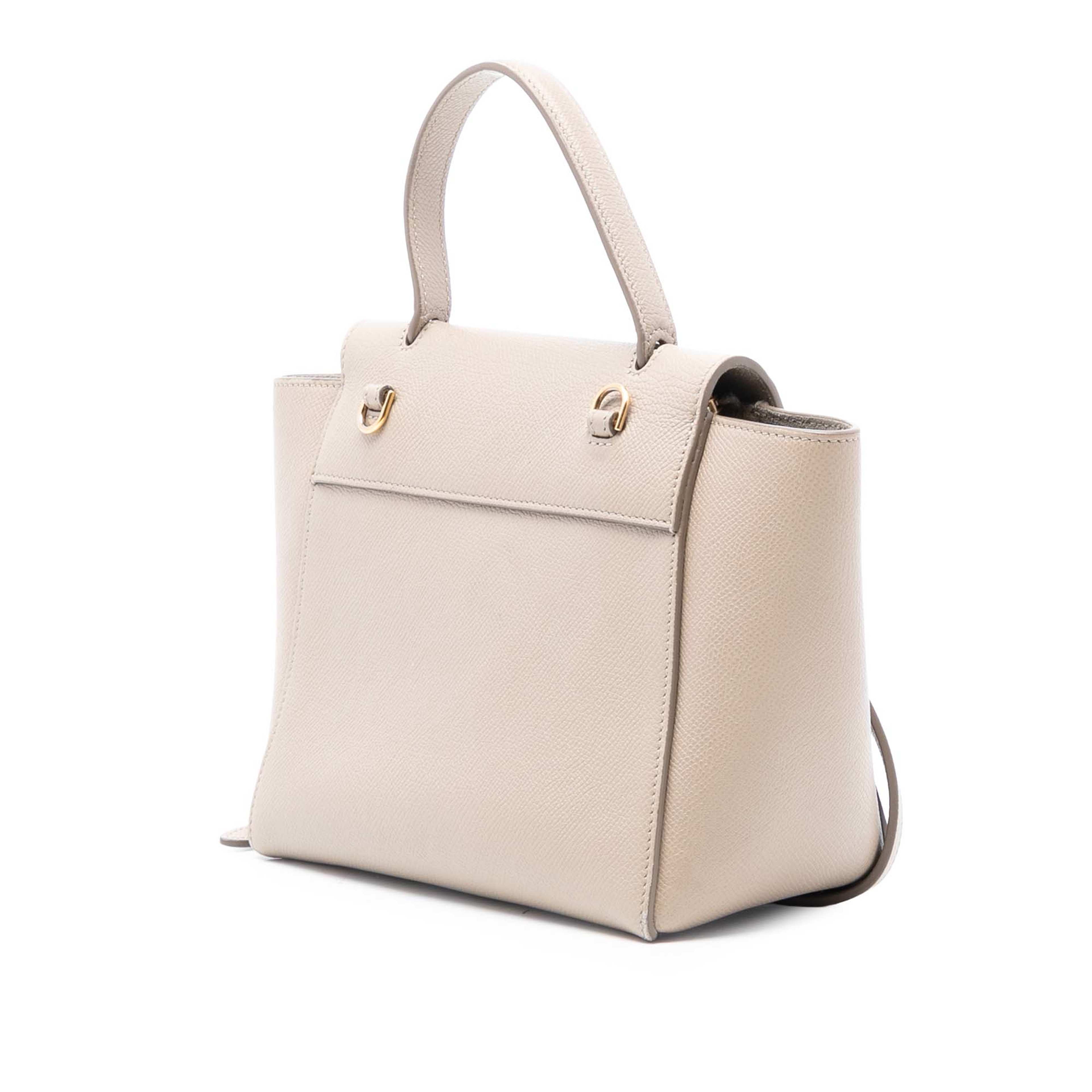 Celine Nano Grained Calfskin Belt Bag, från Luxclusif, i färgen beige. Klicka för att öppna bilden i stort format