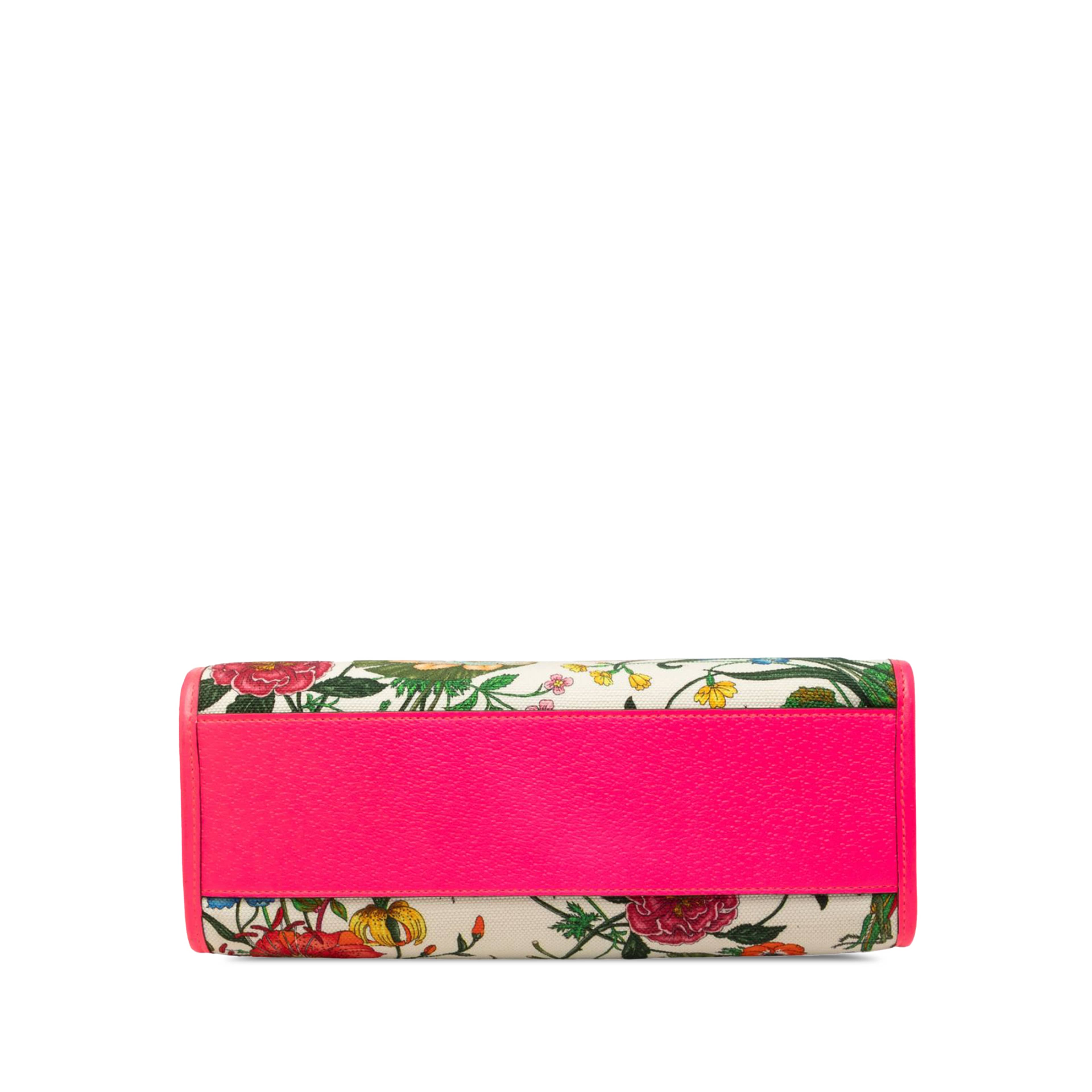 Gucci Medium Canvas Flora Satchel, från Luxclusif, i färgen vit. Klicka för att öppna bilden i stort format