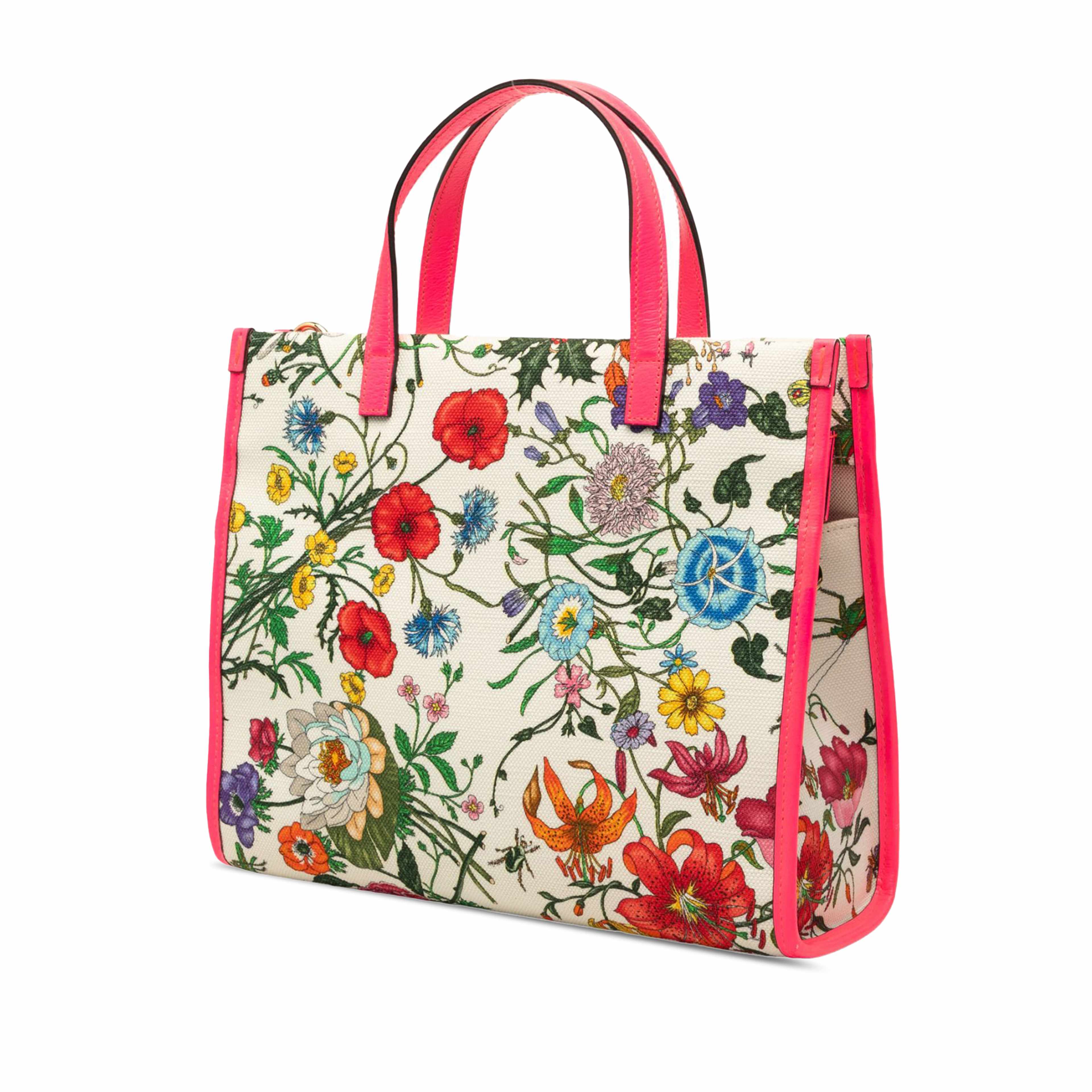 Gucci Medium Canvas Flora Satchel, från Luxclusif, i färgen vit. Klicka för att öppna bilden i stort format