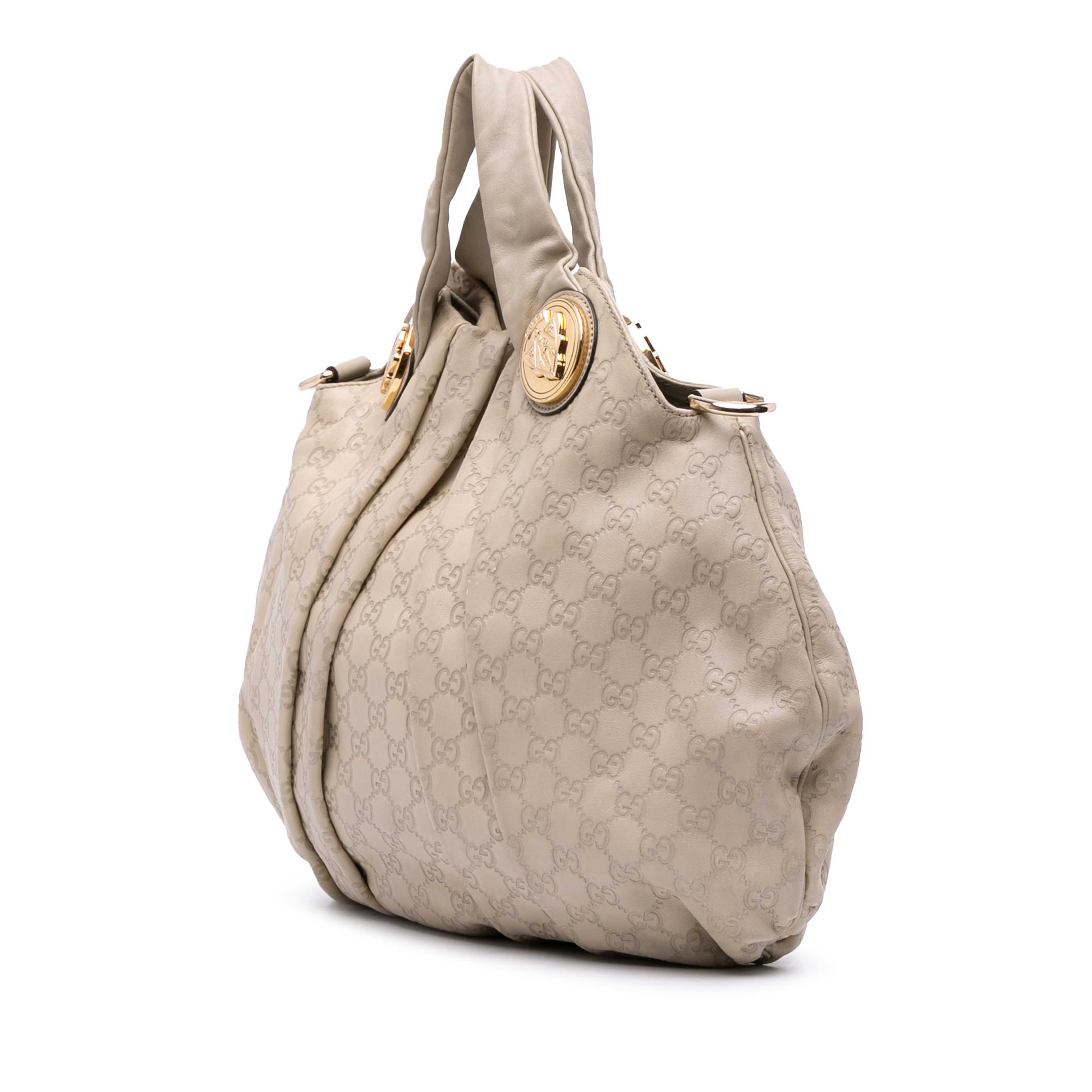 Gucci Large Guccissima Hysteria Satchel, från Luxclusif, i färgen light beige.
