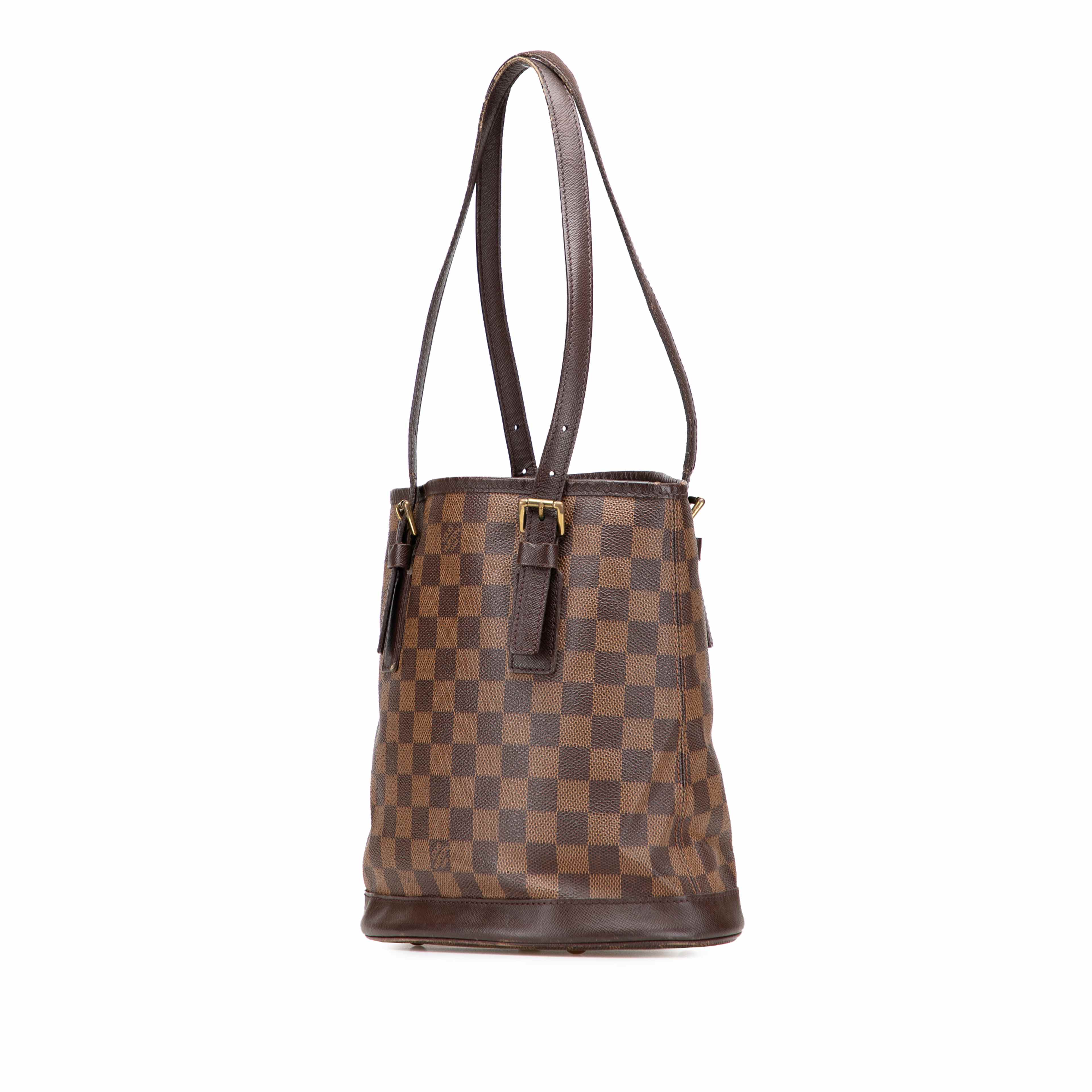Louis Vuitton Damier Ebene Marais, från Luxclusif, i färgen brun. Klicka för att öppna bilden i stort format