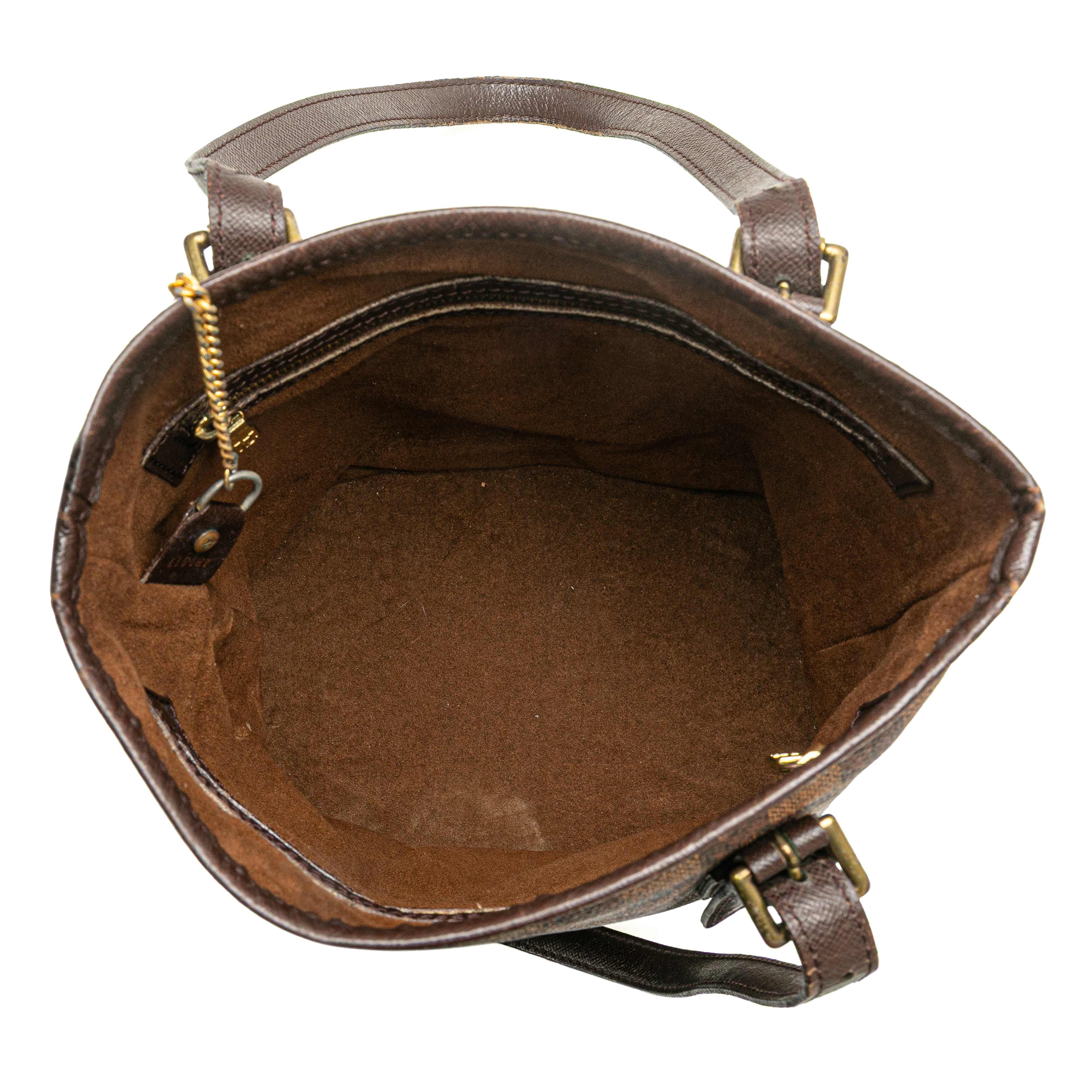 Louis Vuitton Damier Ebene Marais, från Luxclusif, i färgen brown. Klicka för att öppna bilden i stort format