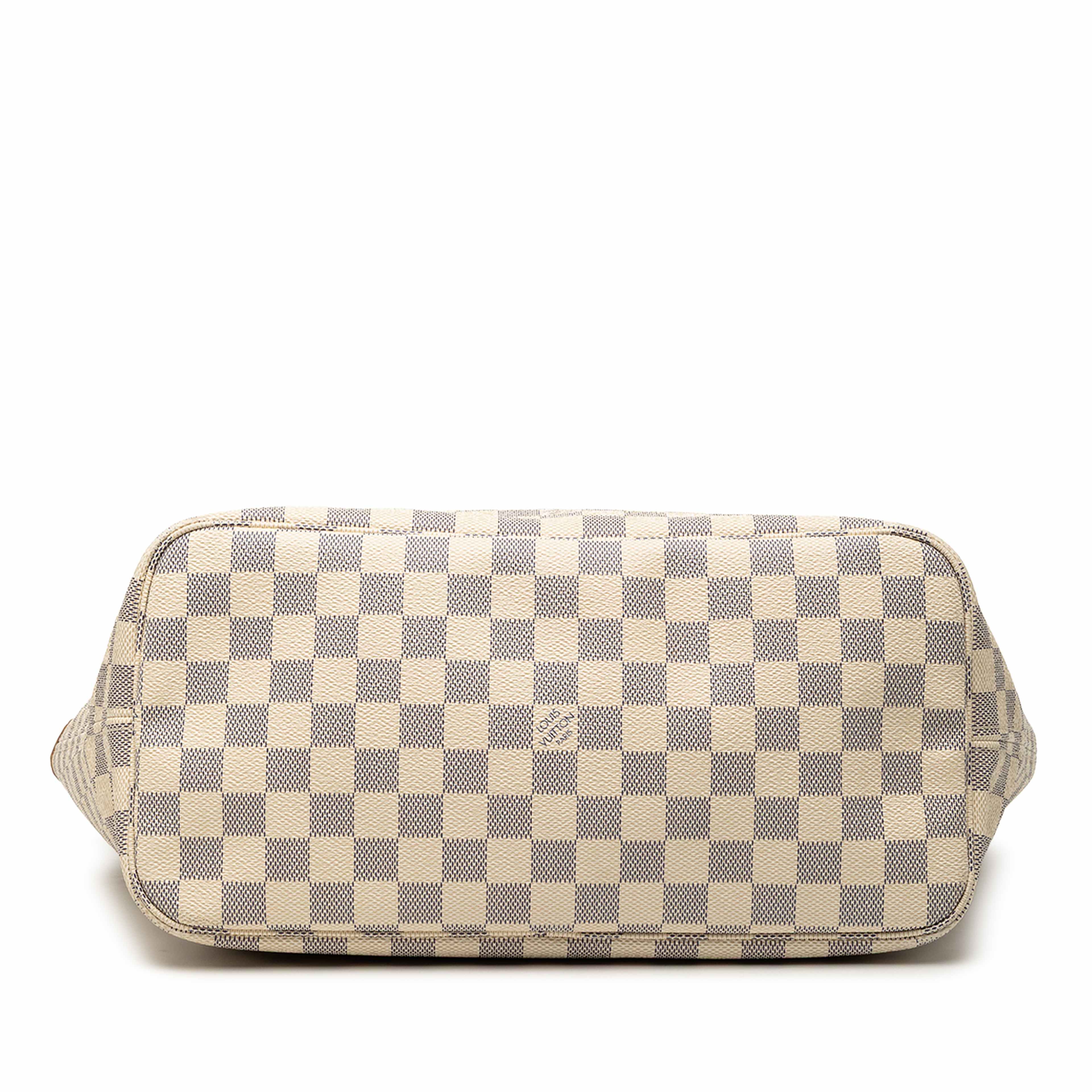 Louis Vuitton Damier Azur Neverfull Mm, från Luxclusif, i färgen white. Klicka för att öppna bilden i stort format