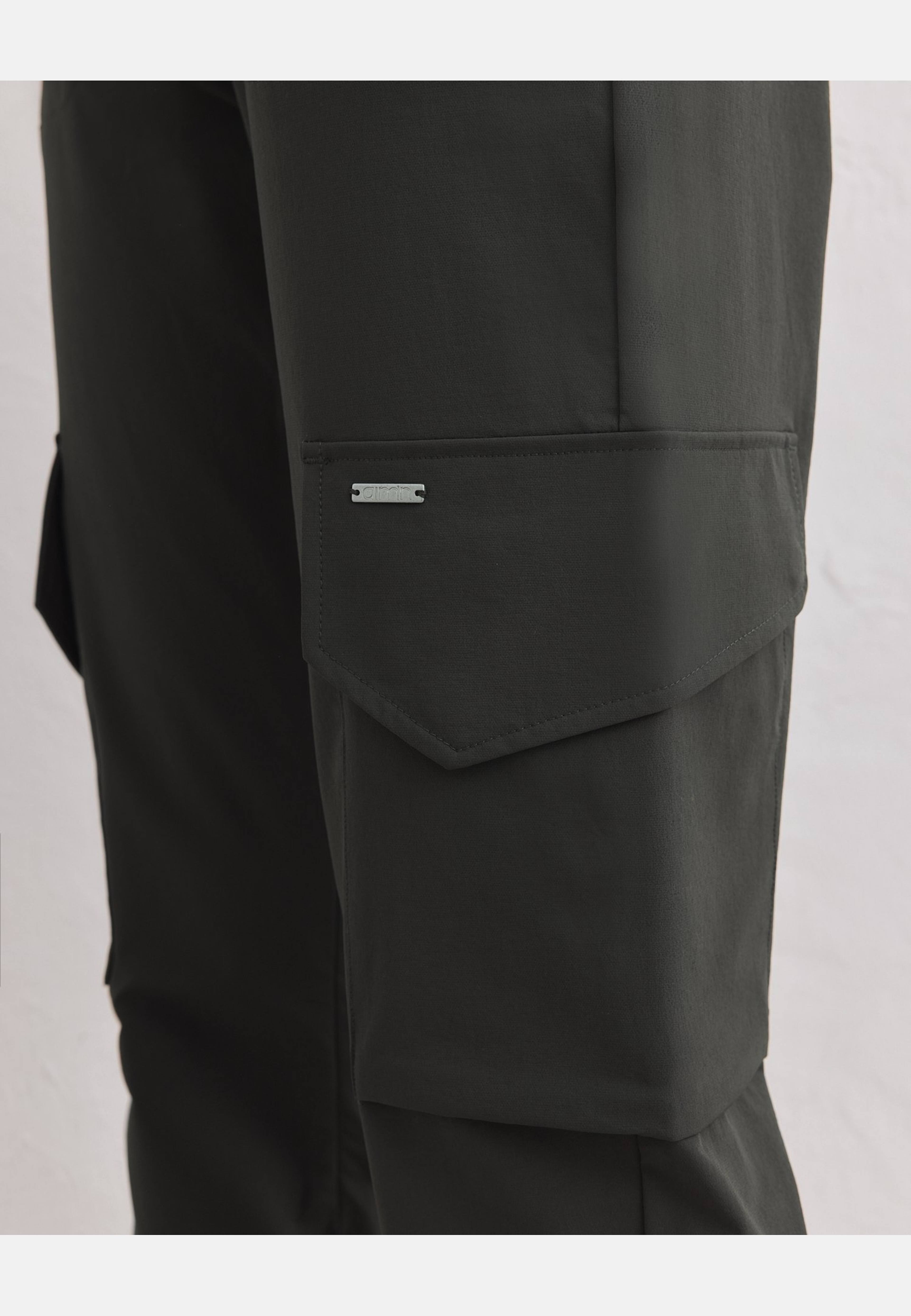 Cargo Pants, från aim'n, i färgen dark ivy. Klicka för att öppna bilden i stort format