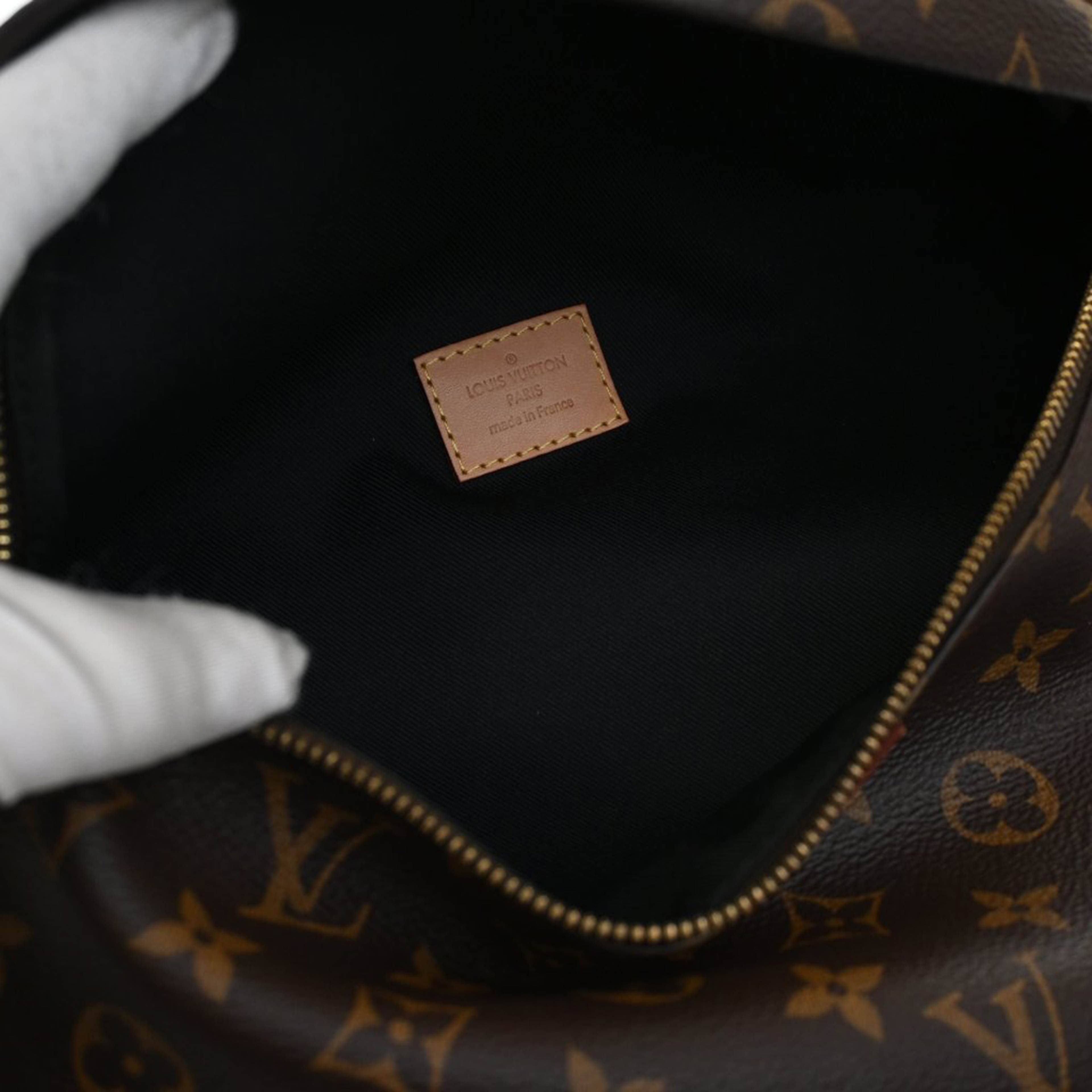 Louis Vuitton Monogram Bumbag, från Luxclusif, i färgen brown. Klicka för att öppna bilden i stort format