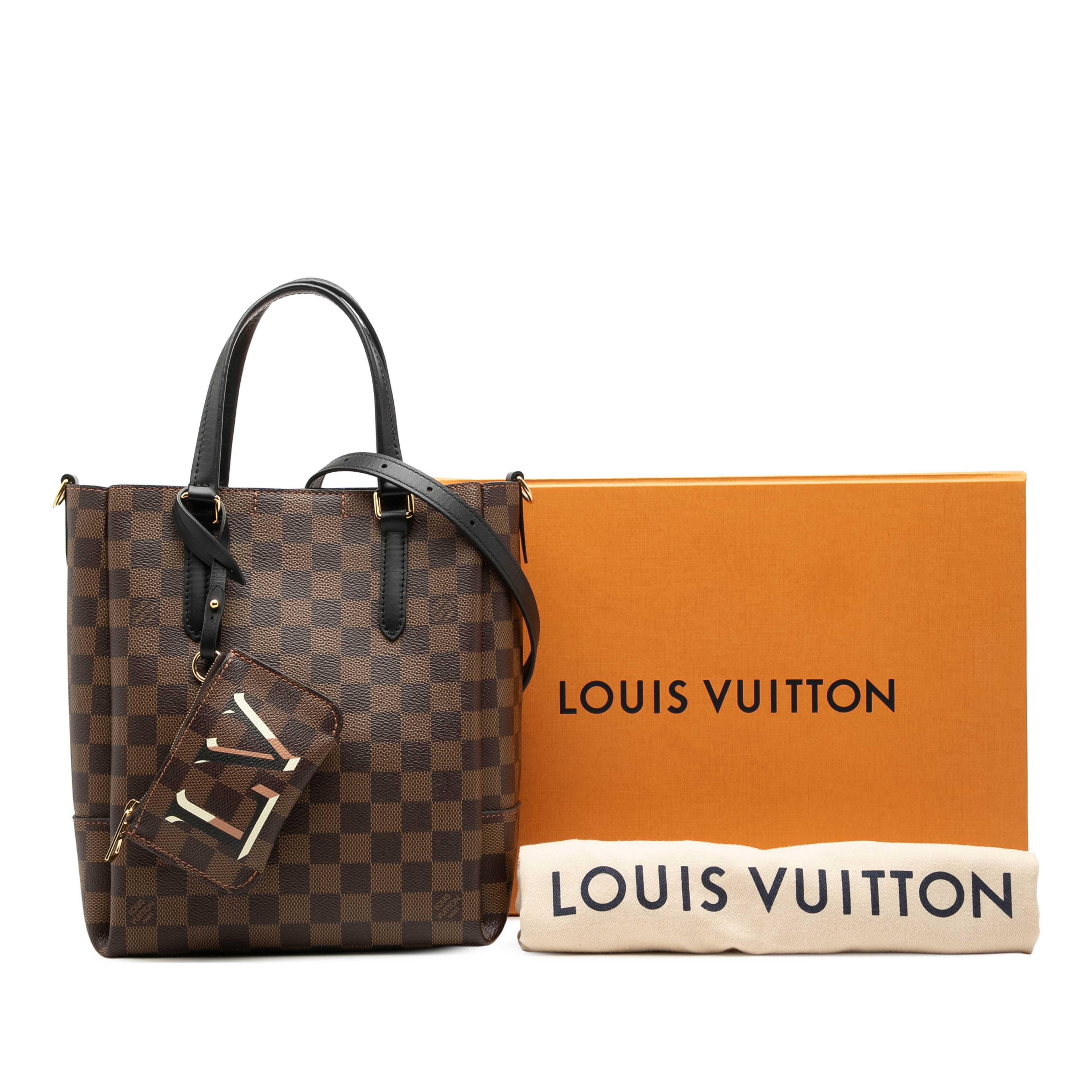 Louis Vuitton Damier Ebene Belmont Pm, från Luxclusif, i färgen brun. Klicka för att öppna bilden i stort format