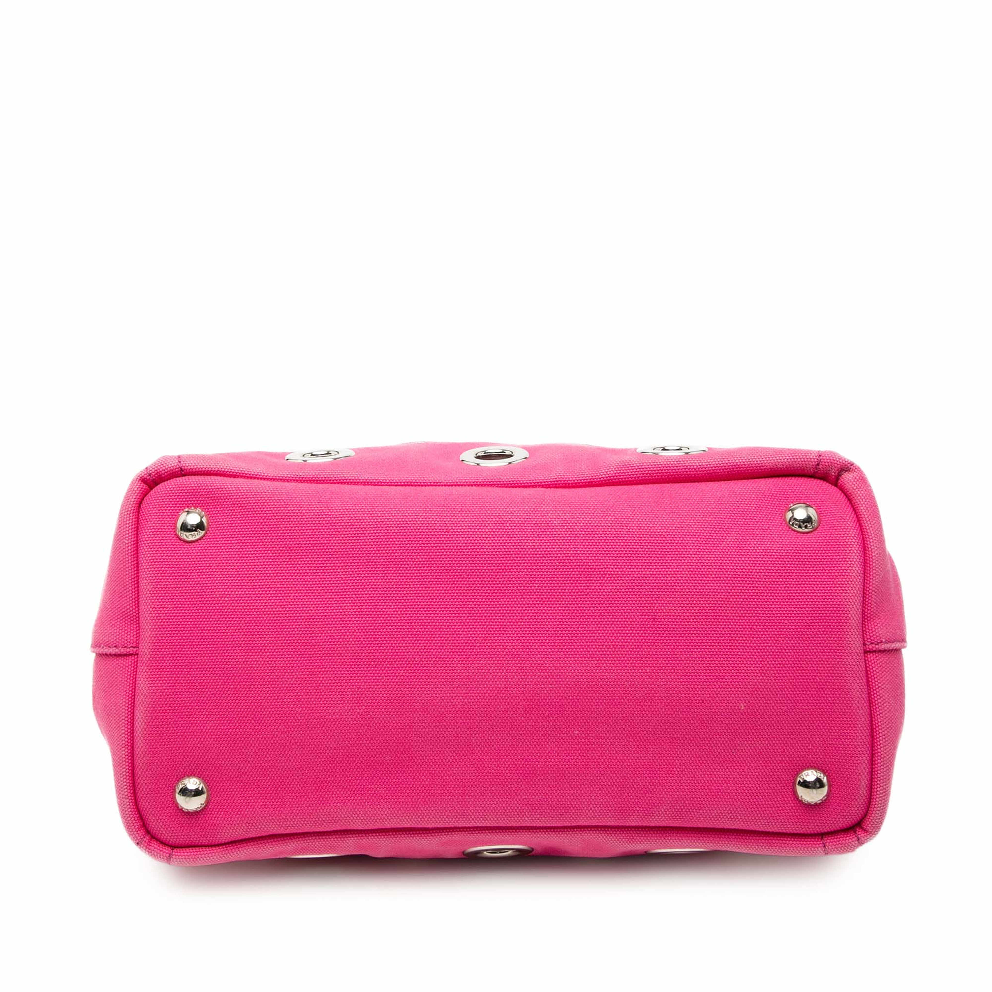 Prada Small Canvas Canapa Grommet Satchel, från Luxclusif, i färgen pink. Klicka för att öppna bilden i stort format