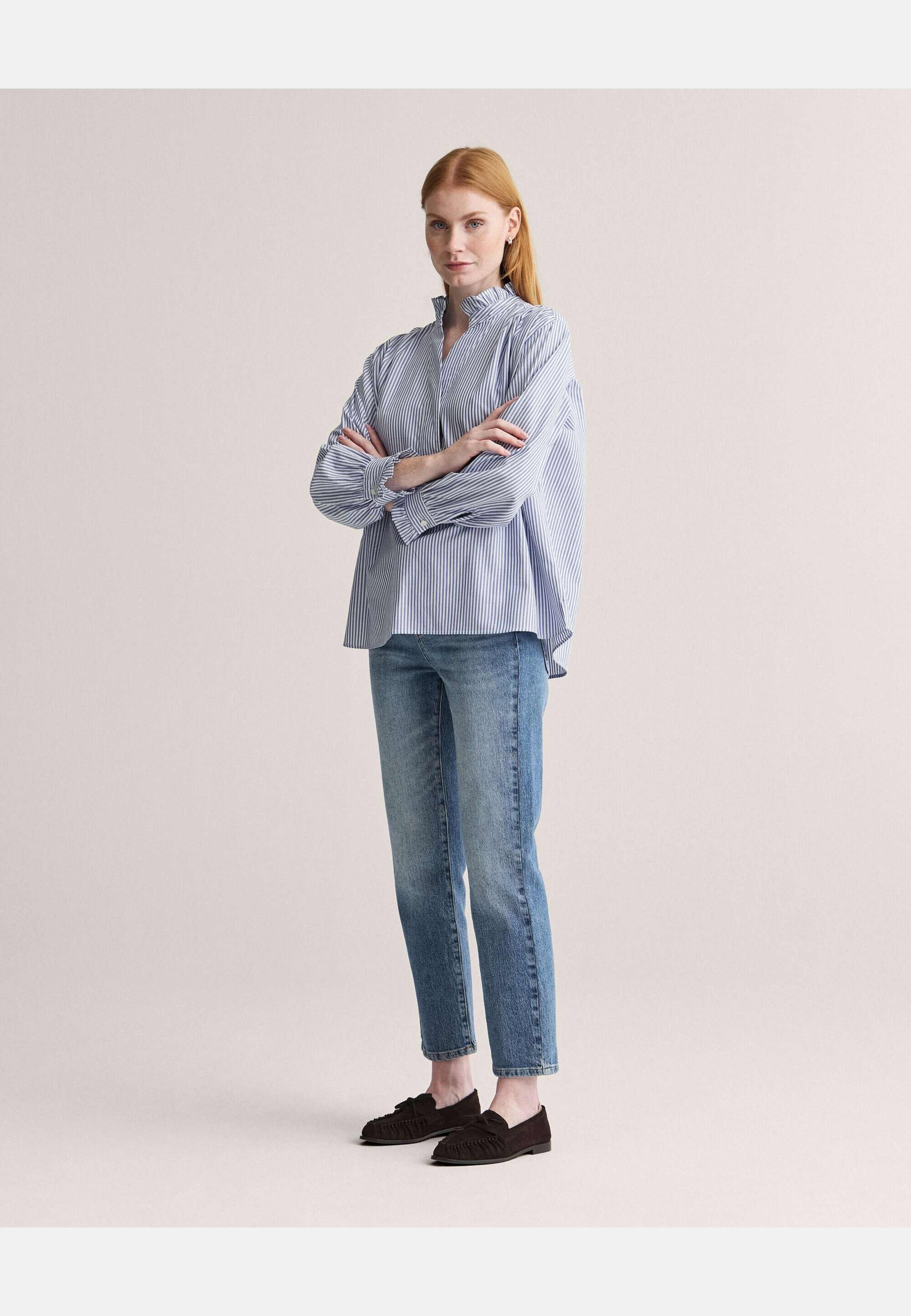 Grace Classic Cut Denim, från Newhouse, i färgen blå. Klicka för att öppna bilden i stort format