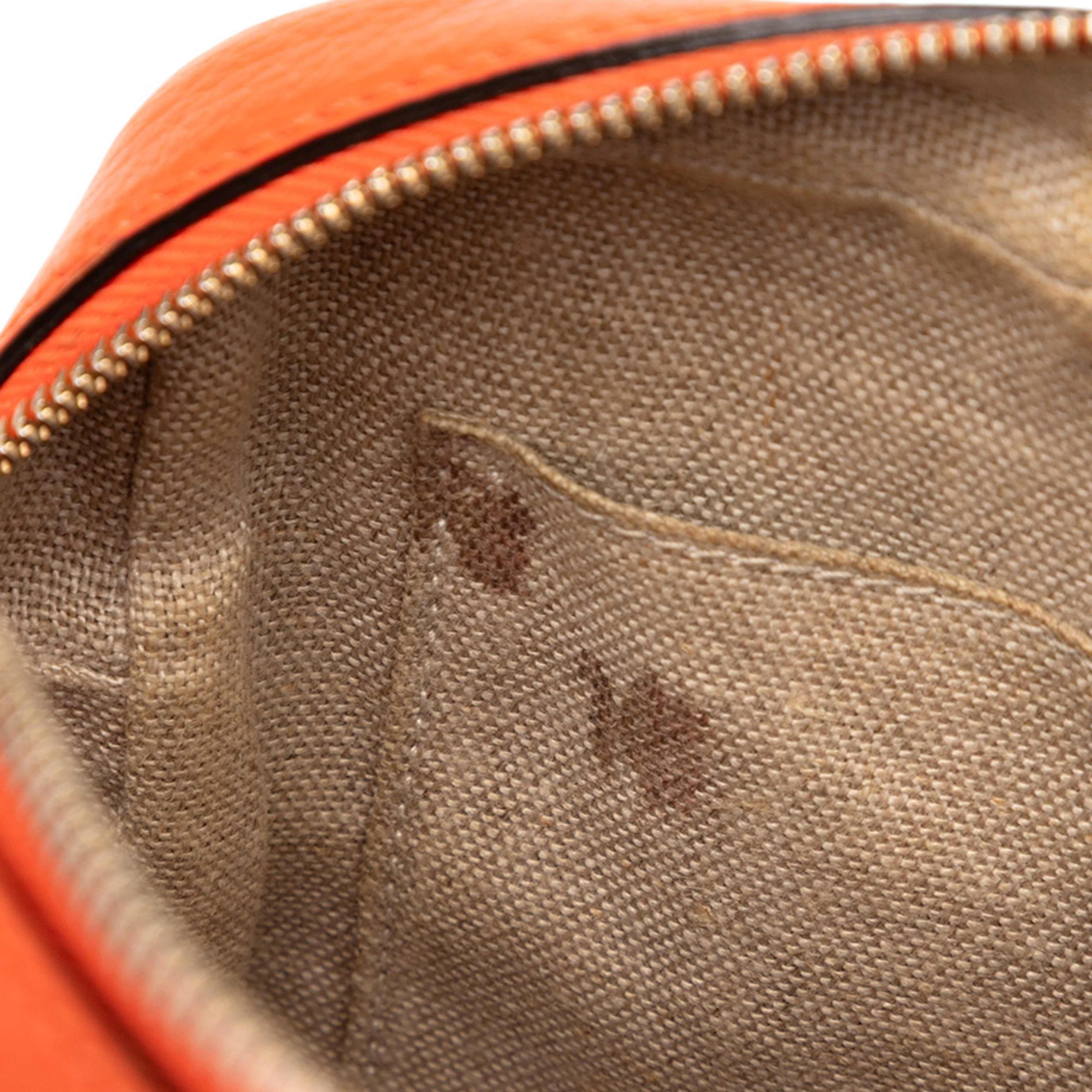 Gucci Gg Canvas Bree Crossbody, från Luxclusif, i färgen beige. Klicka för att öppna bilden i stort format