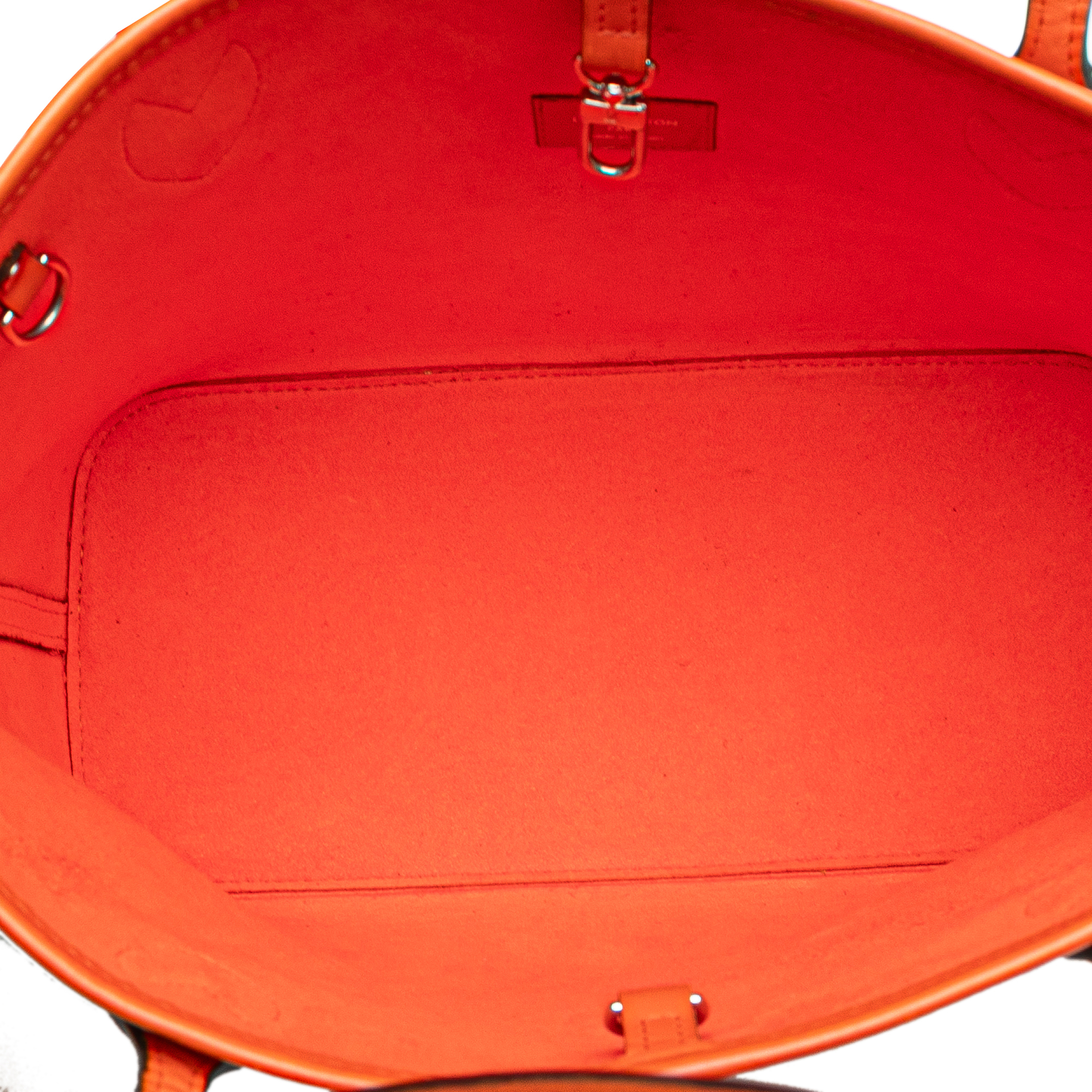 Louis Vuitton Epi Neverfull Pm, från Luxclusif, i färgen orange. Klicka för att öppna bilden i stort format