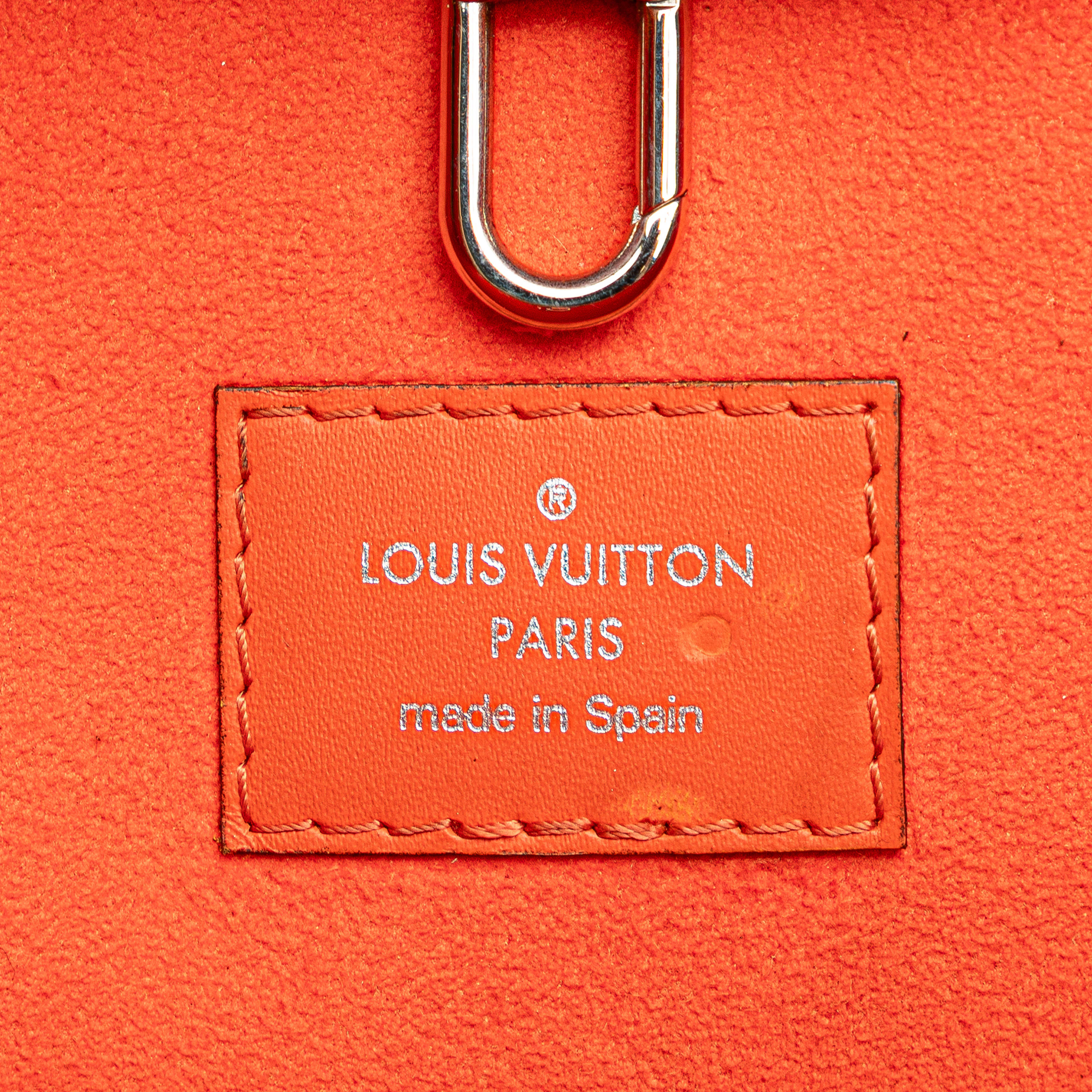 Louis Vuitton Epi Neverfull Pm, från Luxclusif, i färgen orange. Klicka för att öppna bilden i stort format