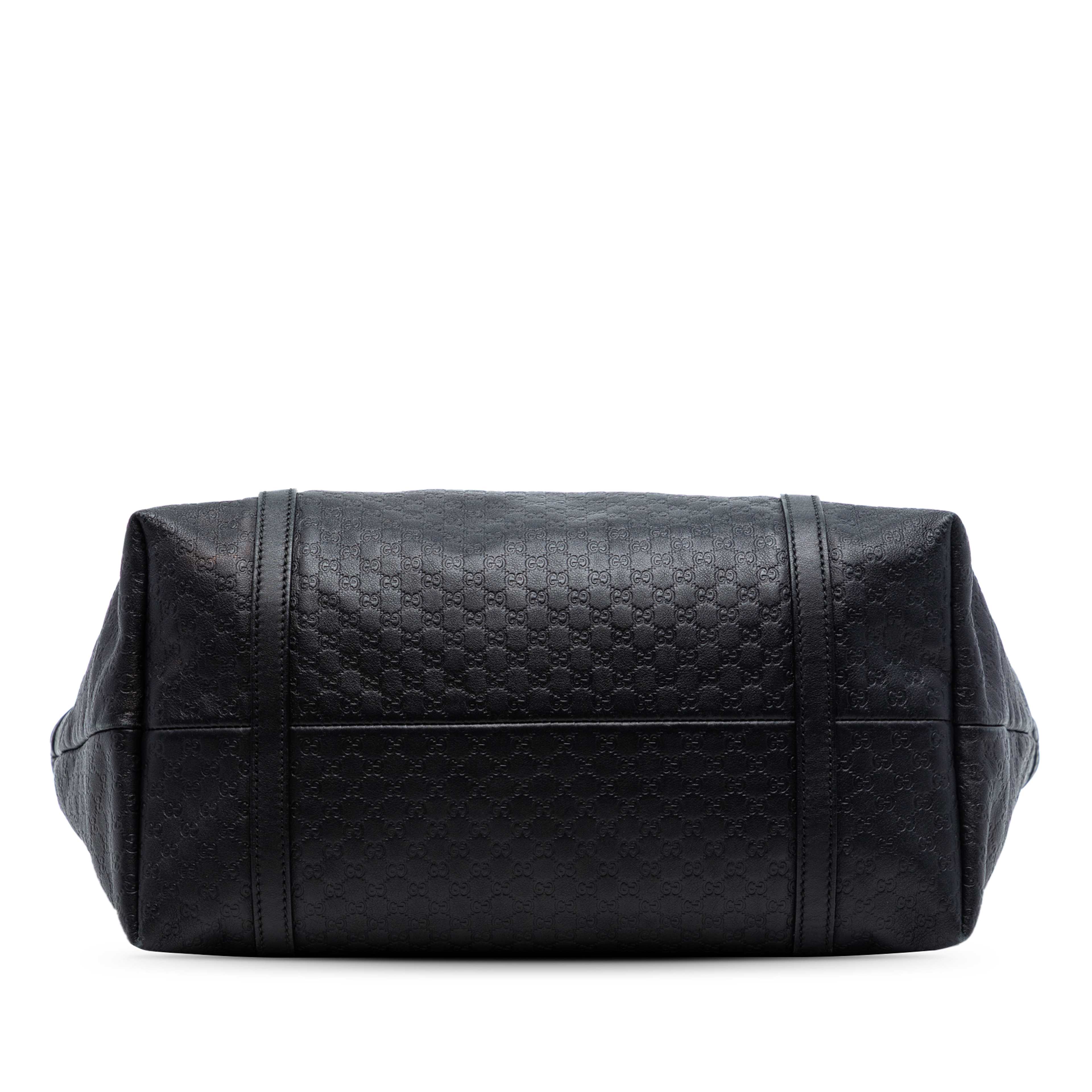 Gucci Microguccissima Nice Tote, från Luxclusif, i färgen black. Klicka för att öppna bilden i stort format