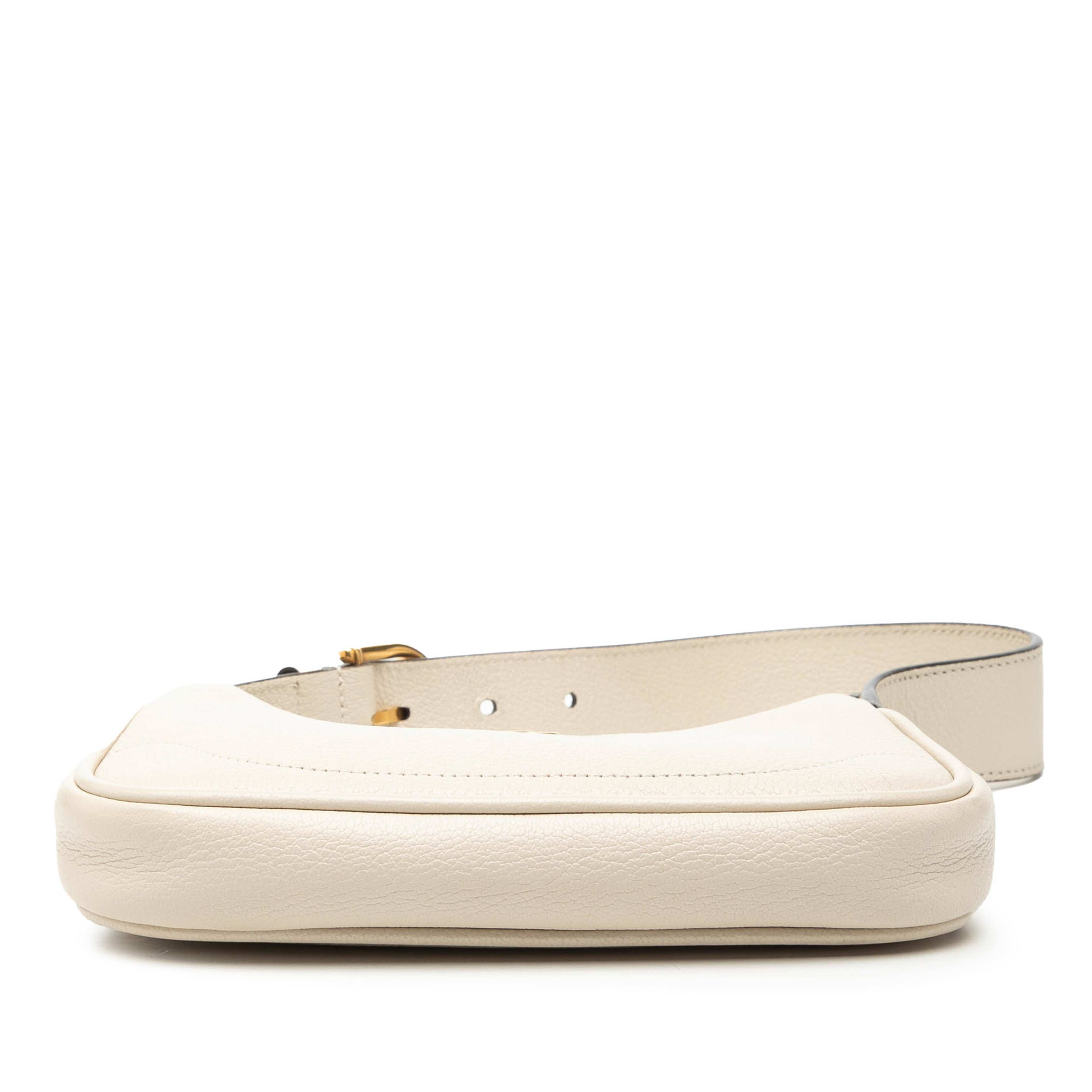 Gucci Mini Goatskin Aphrodite Shoulder Bag, från Luxclusif, i färgen white. Klicka för att öppna bilden i stort format