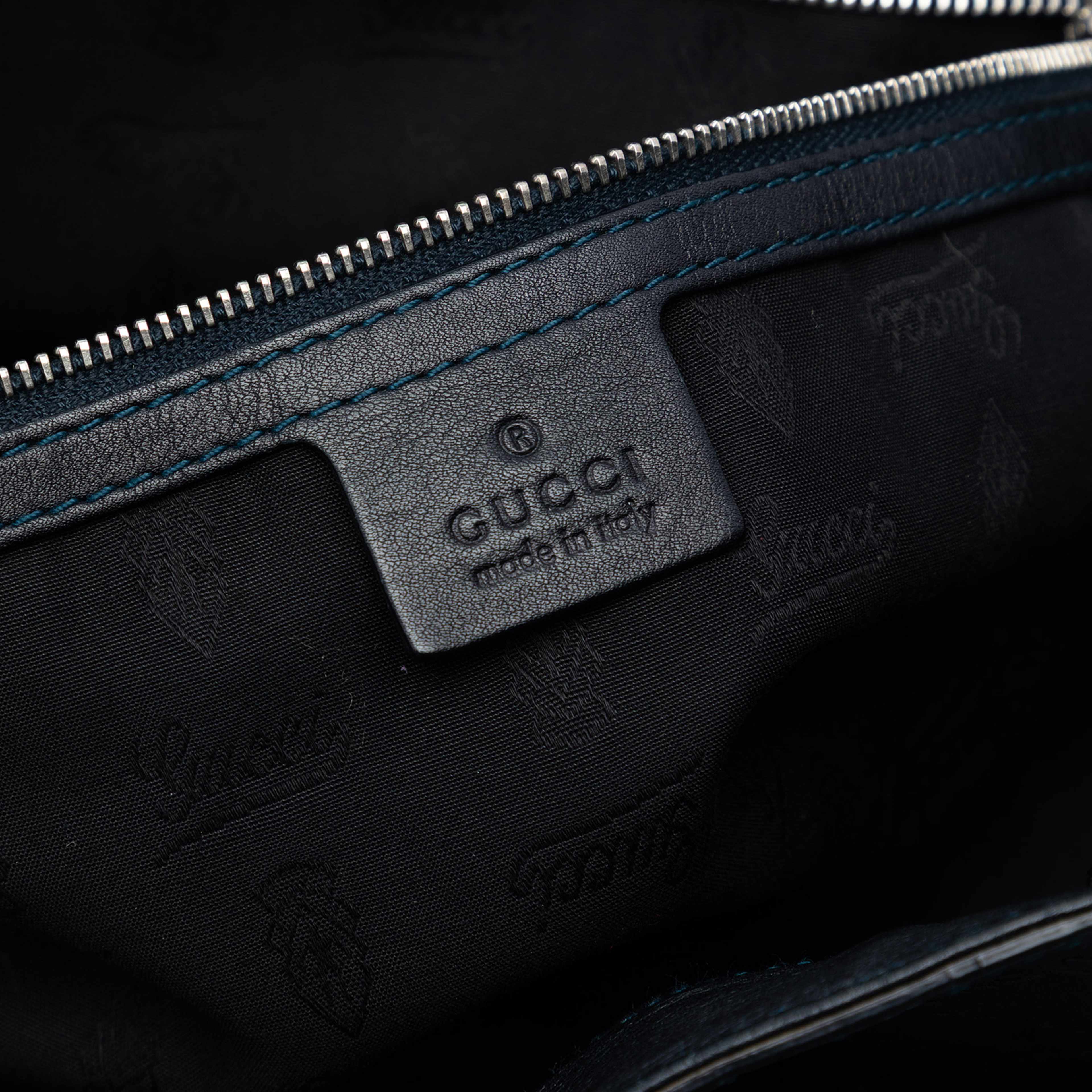 Gucci Medium Guccissima Icon Bit Tote, från Luxclusif, i färgen navy. Klicka för att öppna bilden i stort format