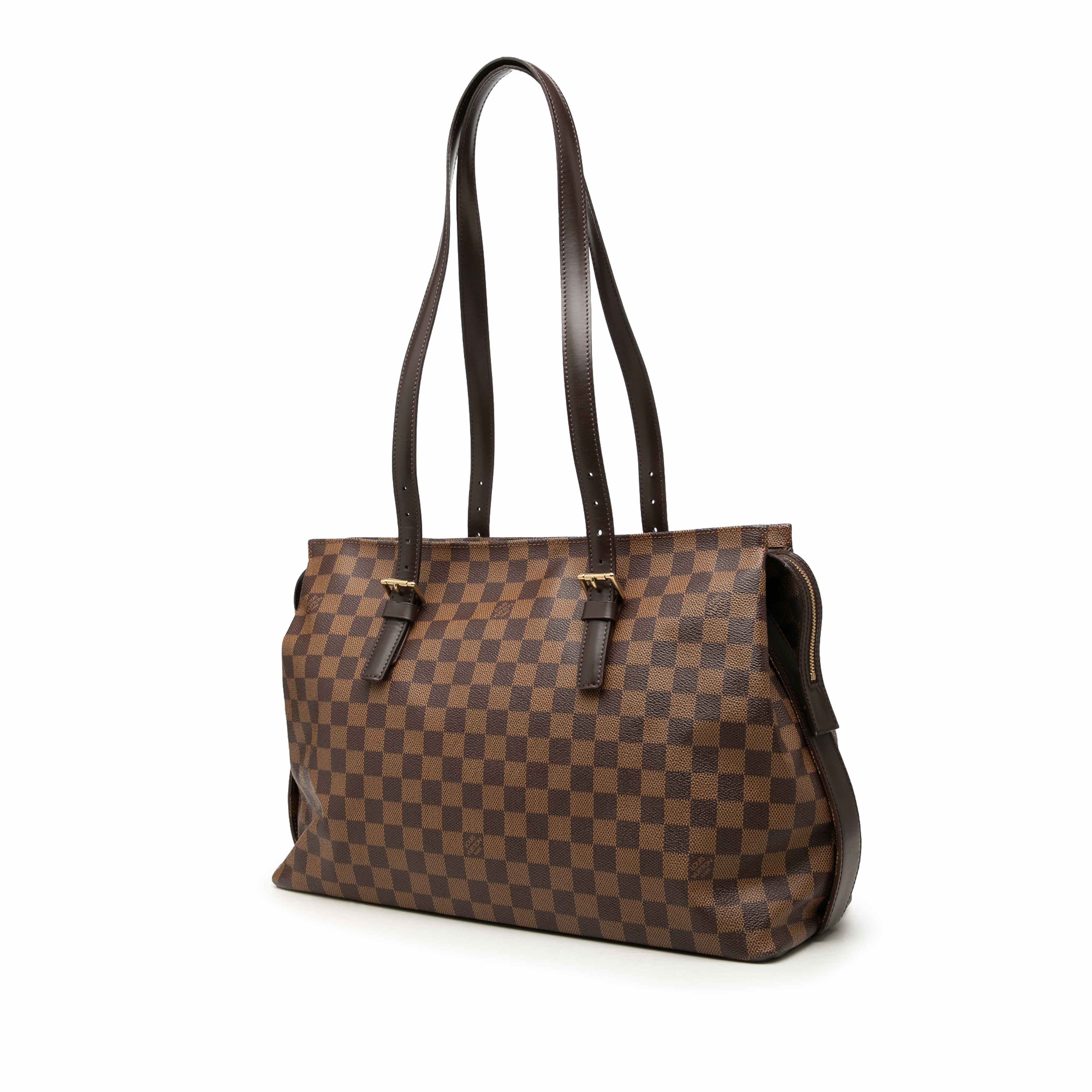 Louis Vuitton Damier Ebene Chelsea, från Luxclusif, i färgen brun. Klicka för att öppna bilden i stort format