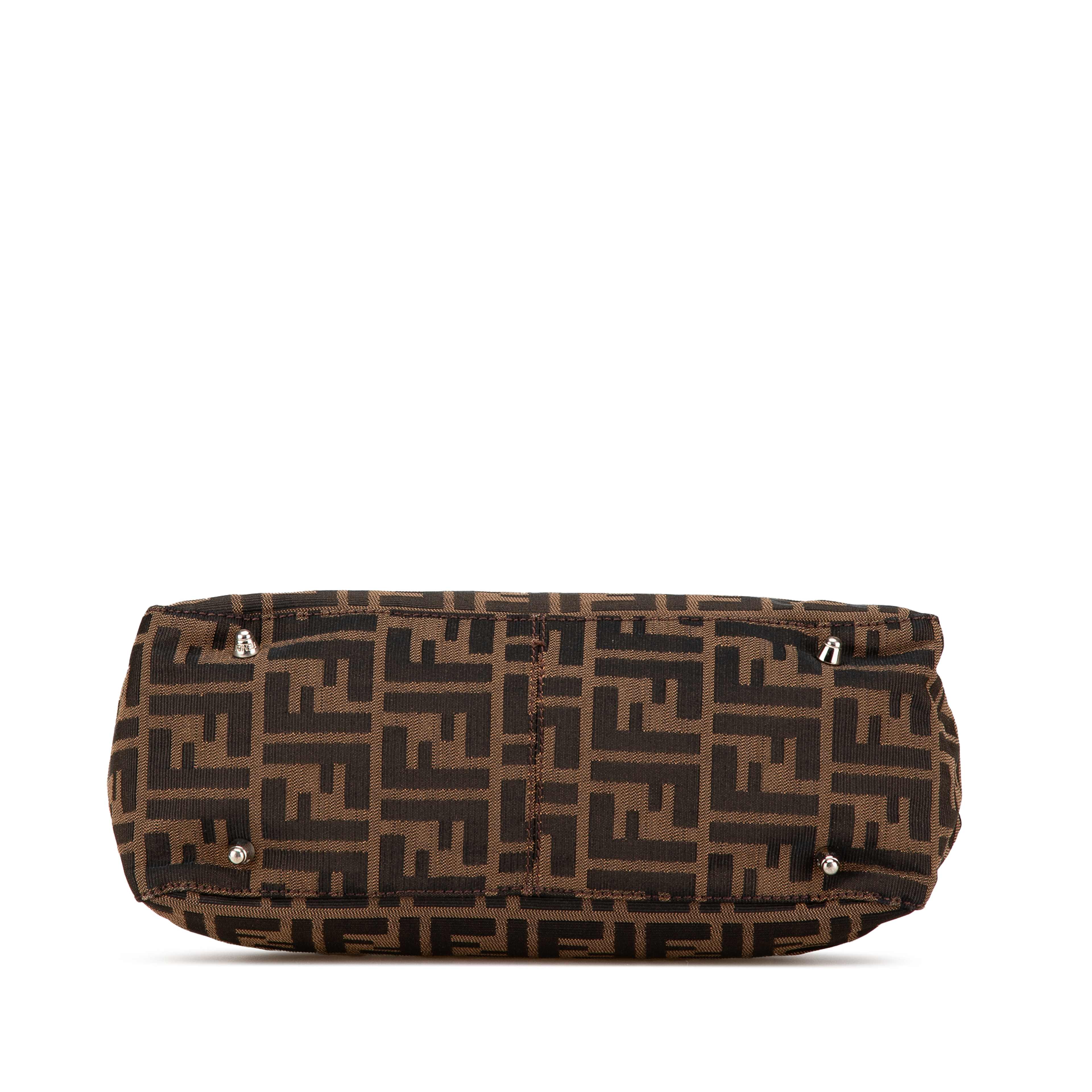 Fendi Small Zucca Canvas Twins Tote, från Luxclusif, i färgen brown. Klicka för att öppna bilden i stort format