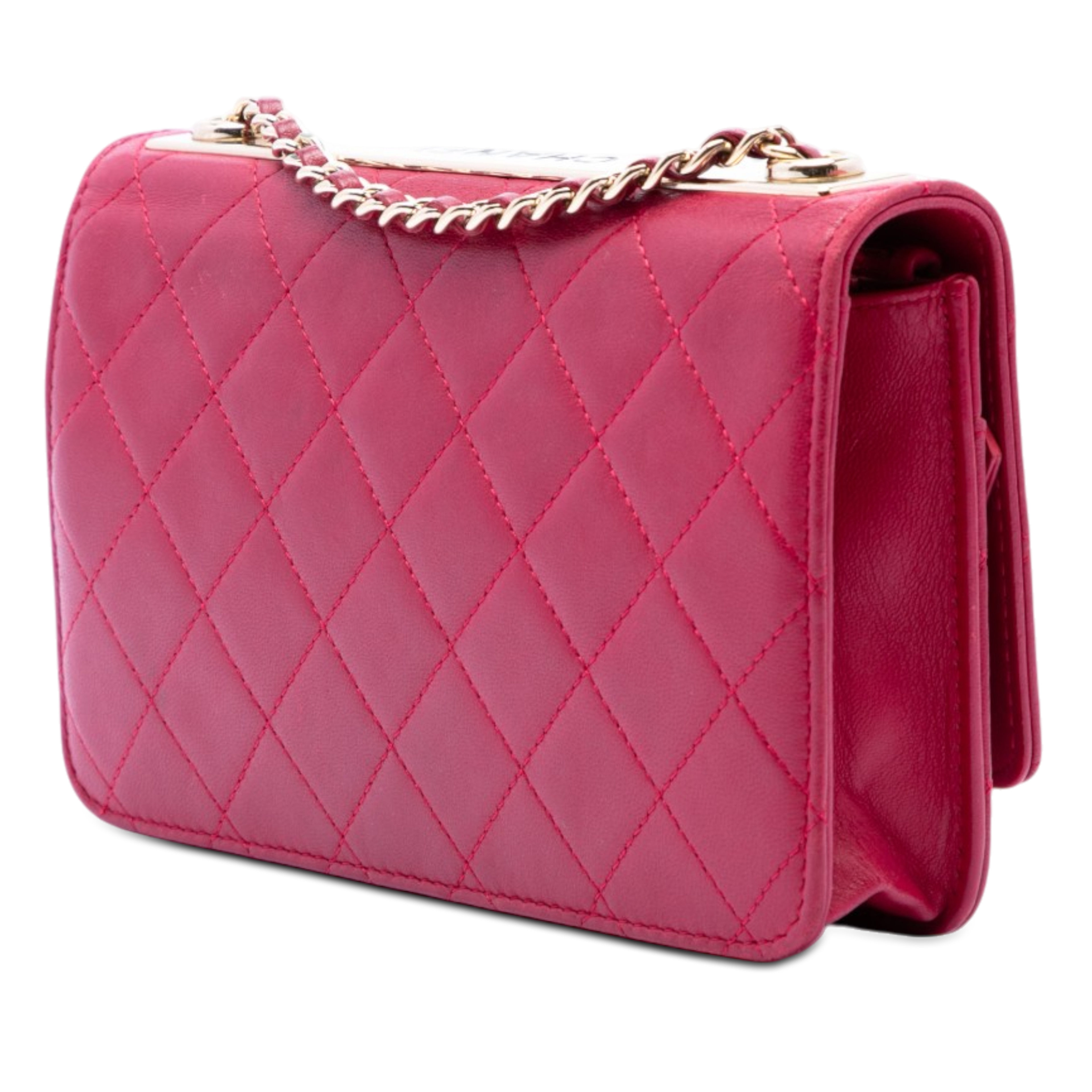 Chanel Quilted Lambskin Trendy Cc Wallet On Chain, från Luxclusif, i färgen rosa. Klicka för att öppna bilden i stort format