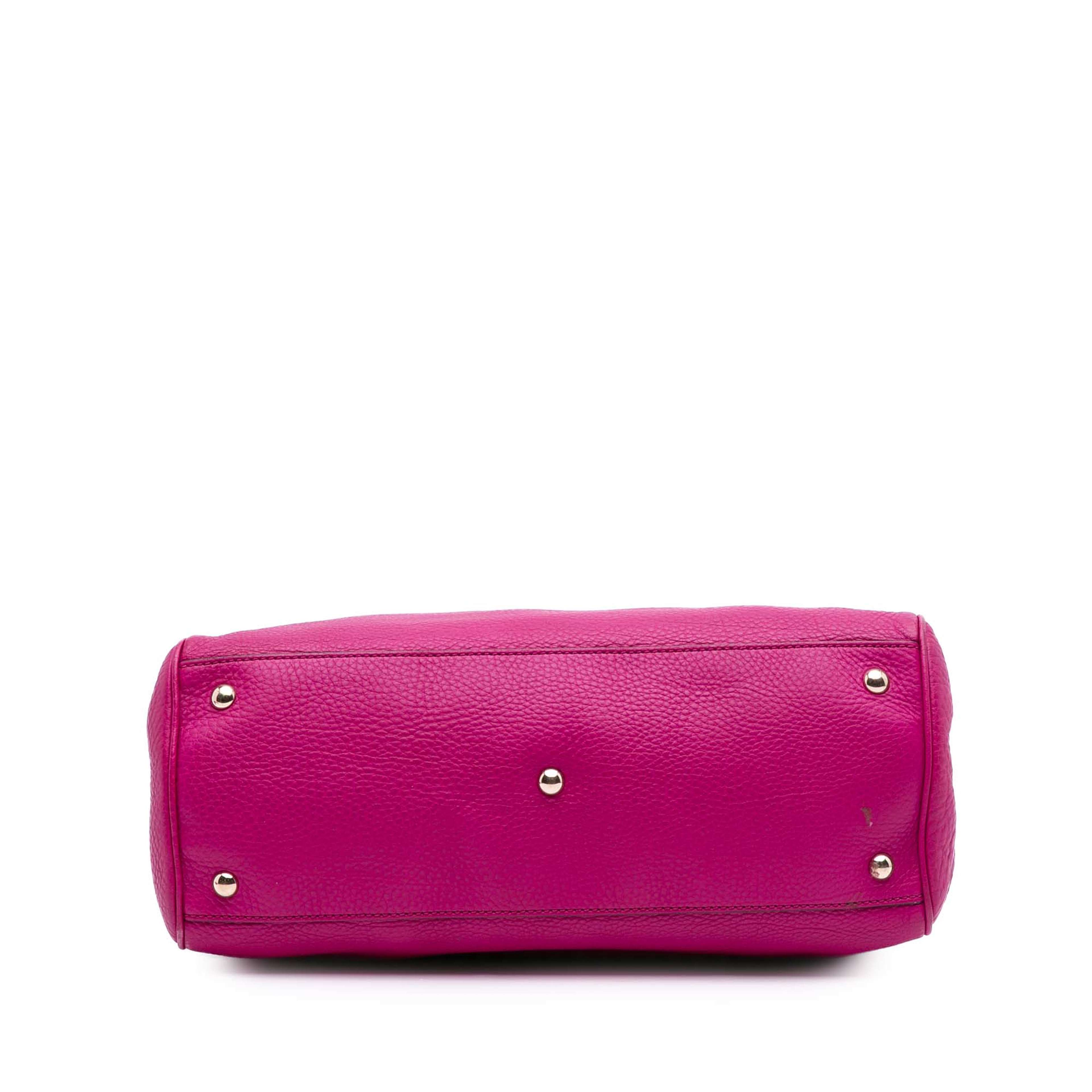 Gucci Medium Calfskin Bamboo Shopper Satchel, från Luxclusif, i färgen dark pink. Klicka för att öppna bilden i stort format