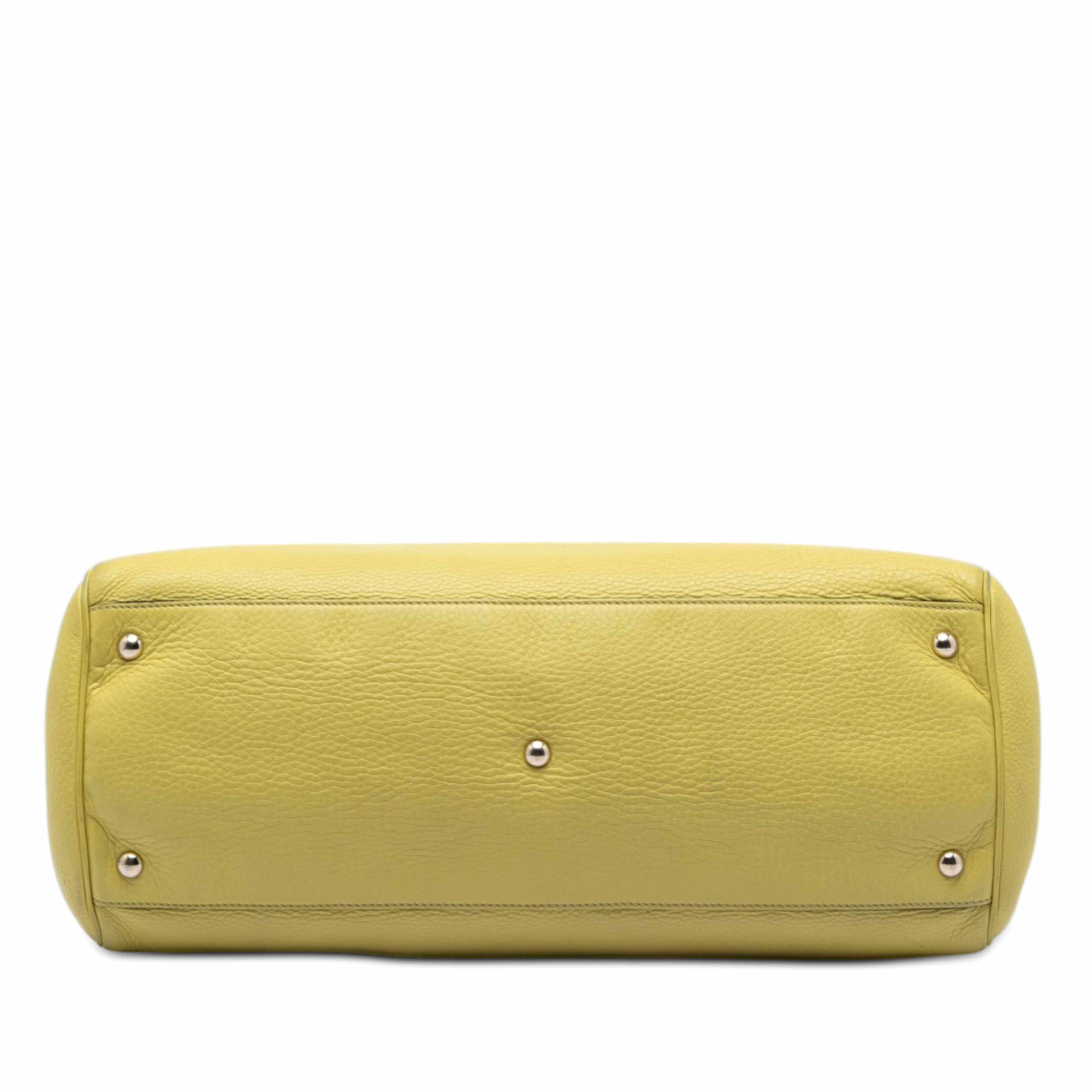 Gucci Large Calfskin Bamboo Shopper Satchel, från Luxclusif, i färgen yellow. Klicka för att öppna bilden i stort format