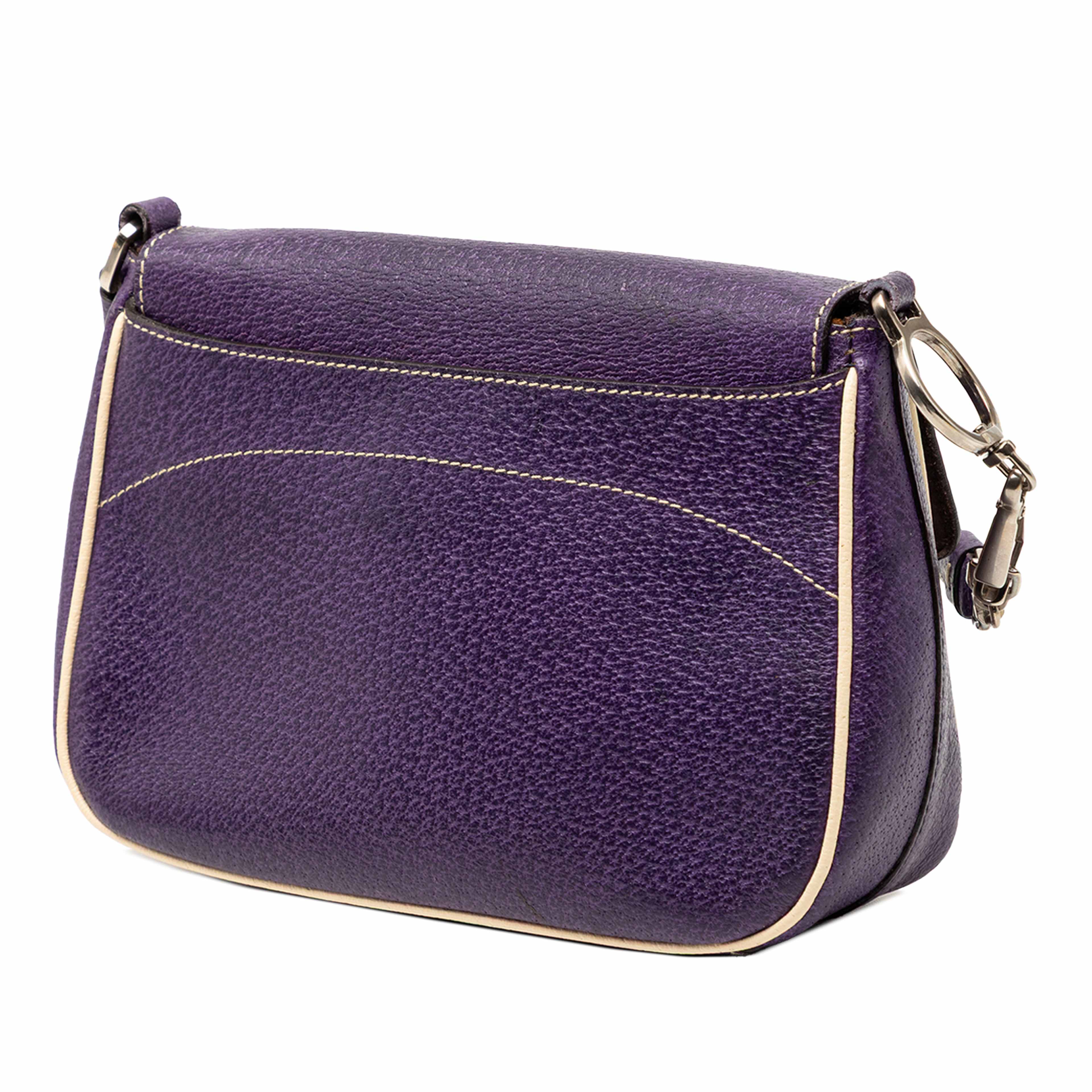Prada Cinghiale Flap Shoulder Bag, från Luxclusif, i färgen purple. Klicka för att öppna bilden i stort format