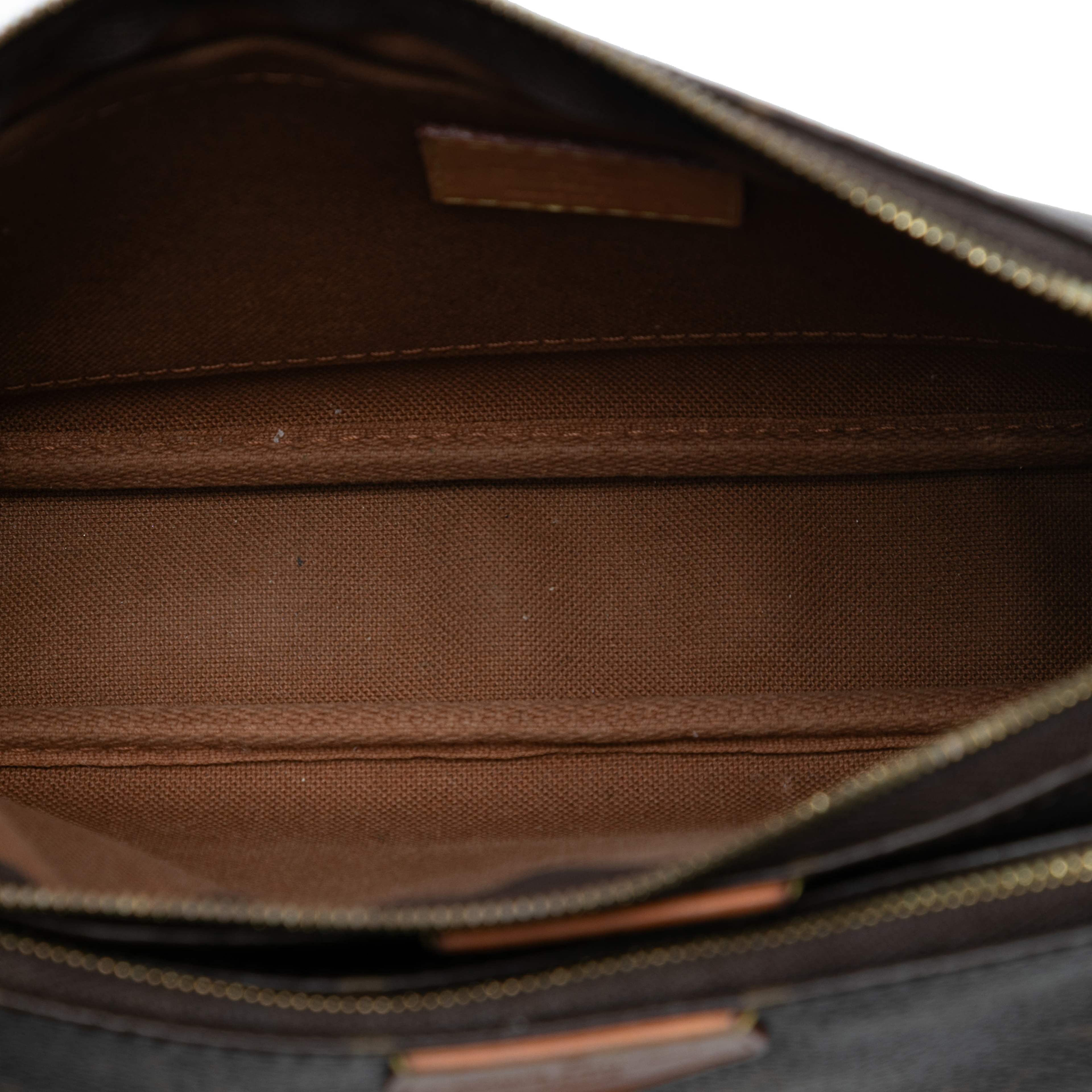 Louis Vuitton Monogram Multi Pochette Accessoires, från Luxclusif, i färgen brown. Klicka för att öppna bilden i stort format