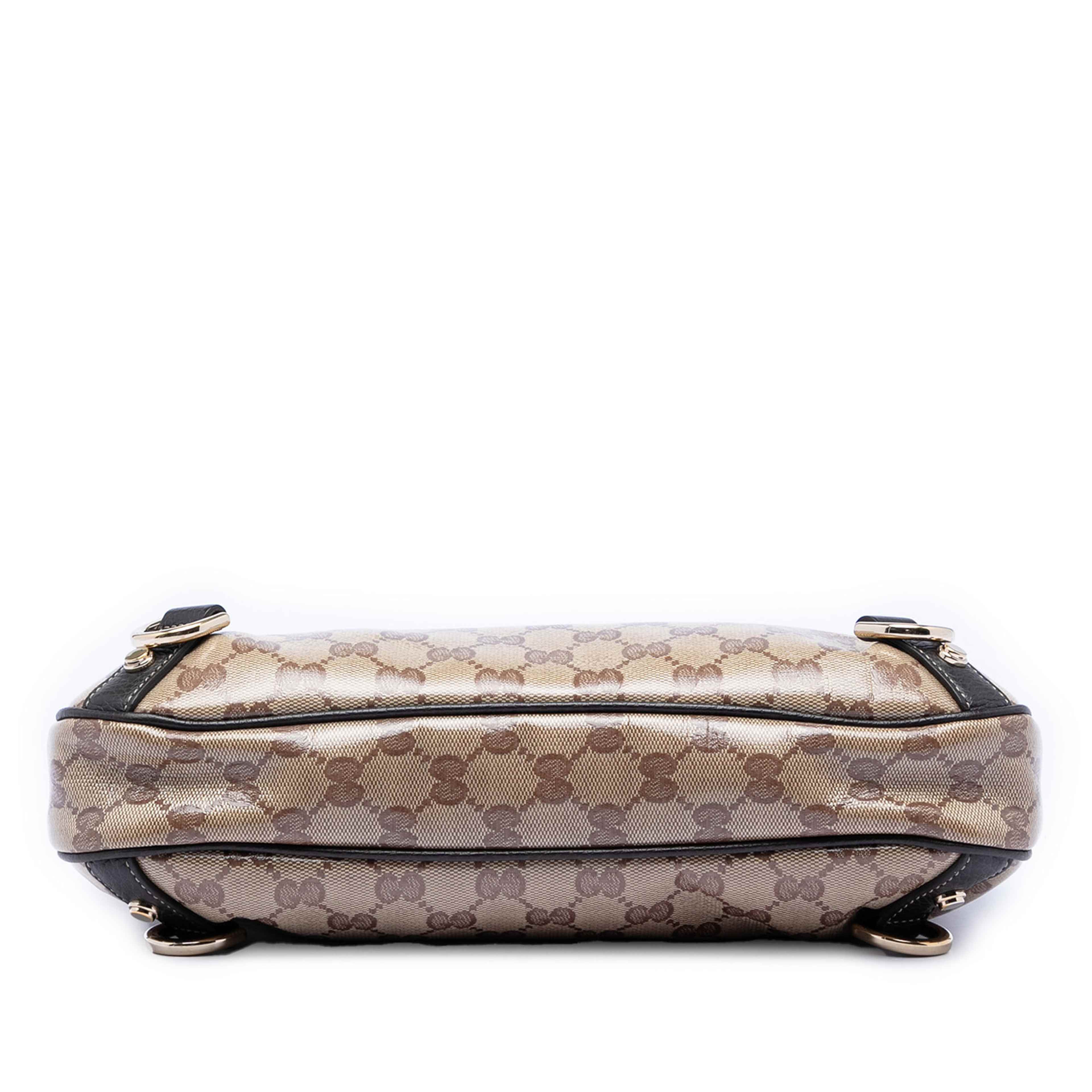 Gucci Gg Crystal Abbey D Ring Shoulder Bag, från Luxclusif, i färgen beige. Klicka för att öppna bilden i stort format