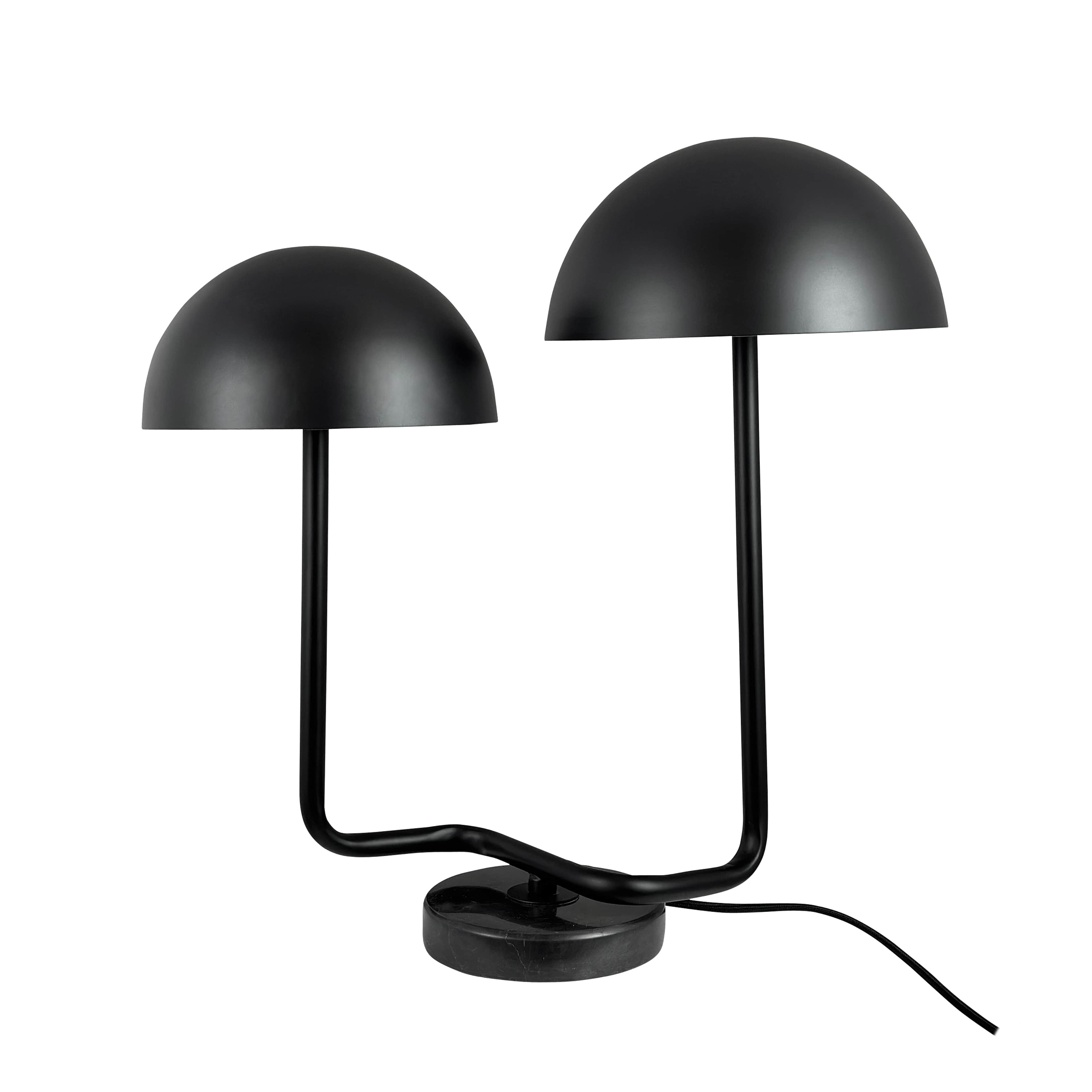 Cluster Table Lamp, från Dyberg Larsen, i färgen black. Klicka för att öppna bilden i stort format