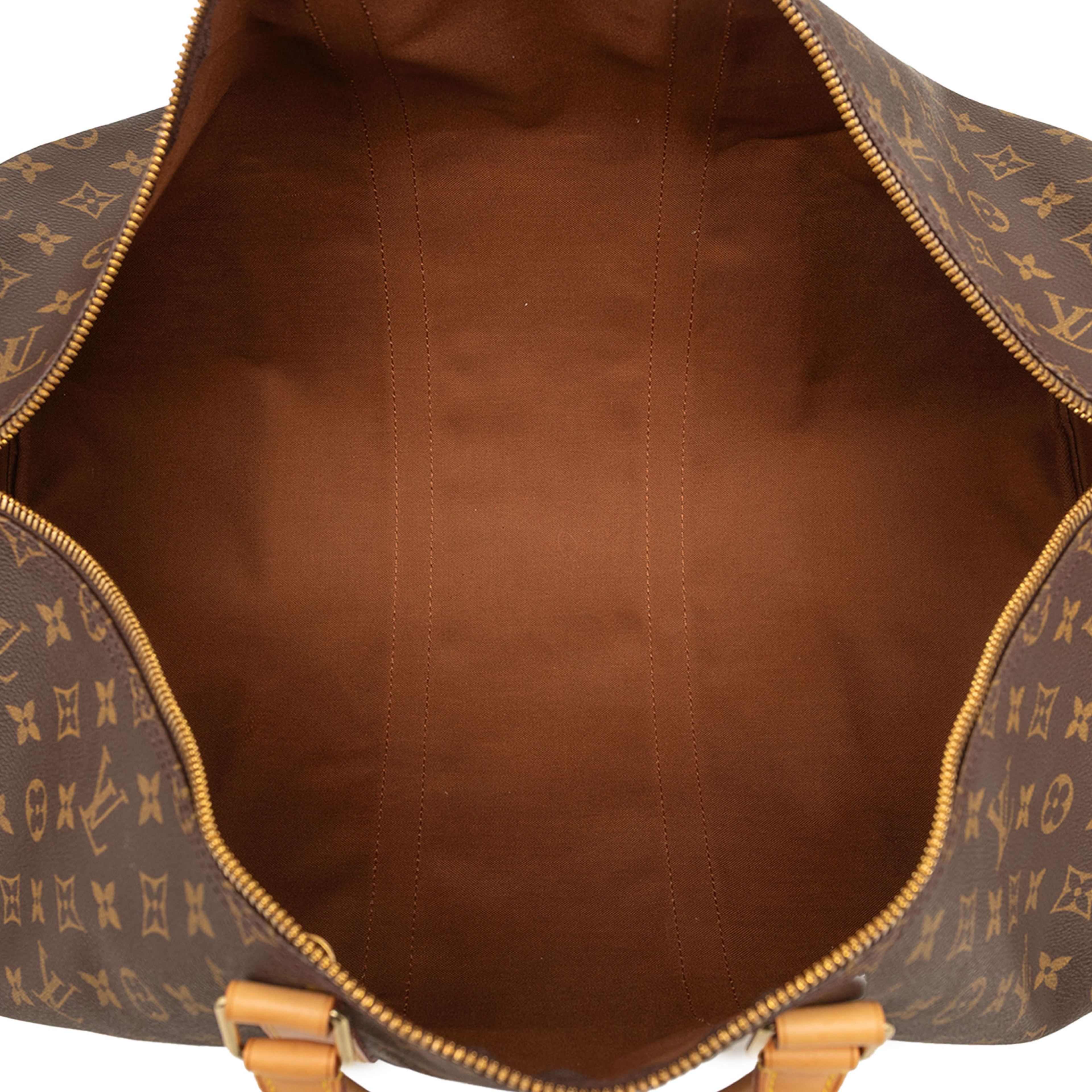 Louis Vuitton Monogram Keepall Bandouliere 55, från Luxclusif, i färgen brown. Klicka för att öppna bilden i stort format