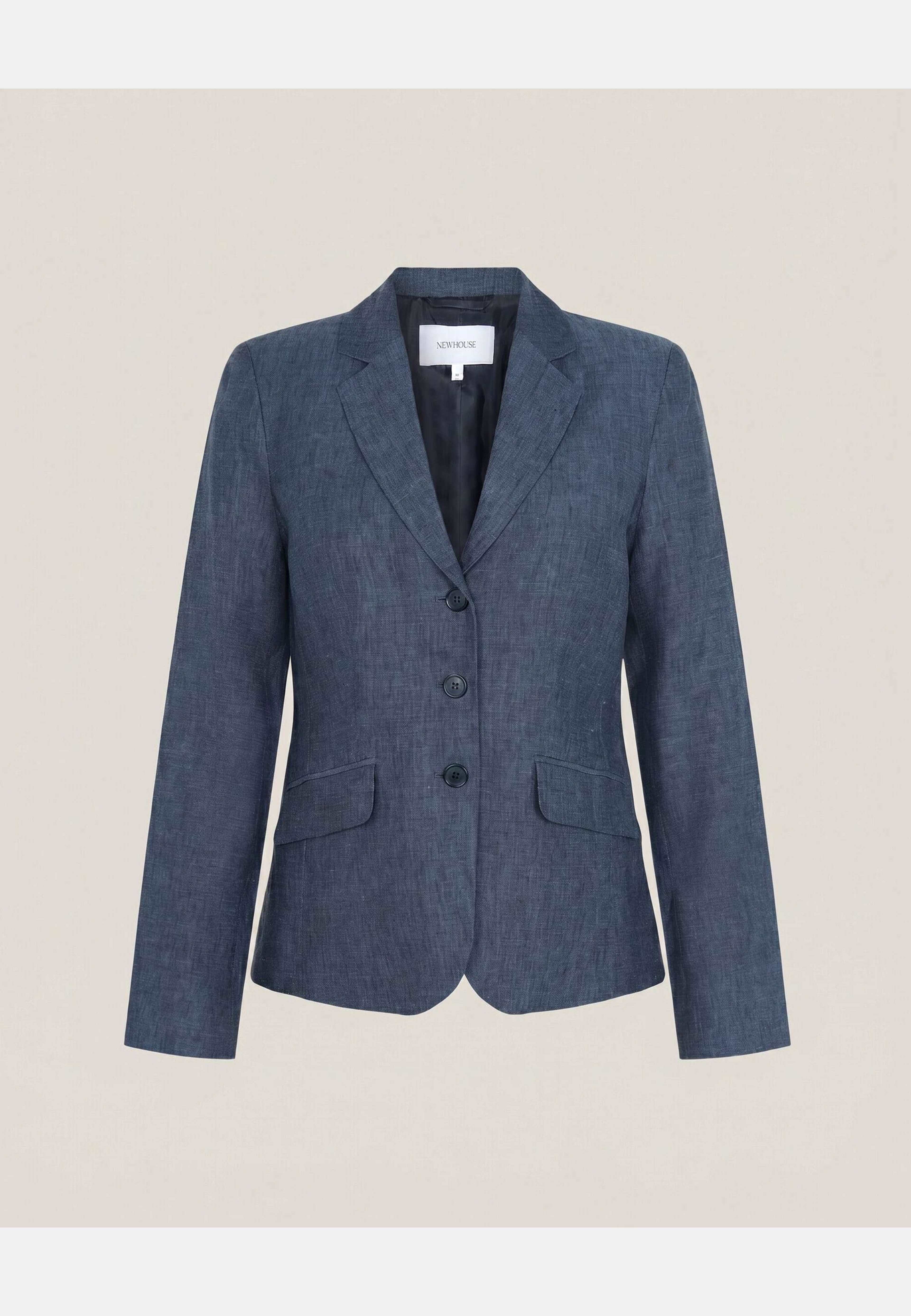 Amanda Linen Blazer, från Newhouse, i färgen mjuk marinblå. Klicka för att öppna bilden i stort format
