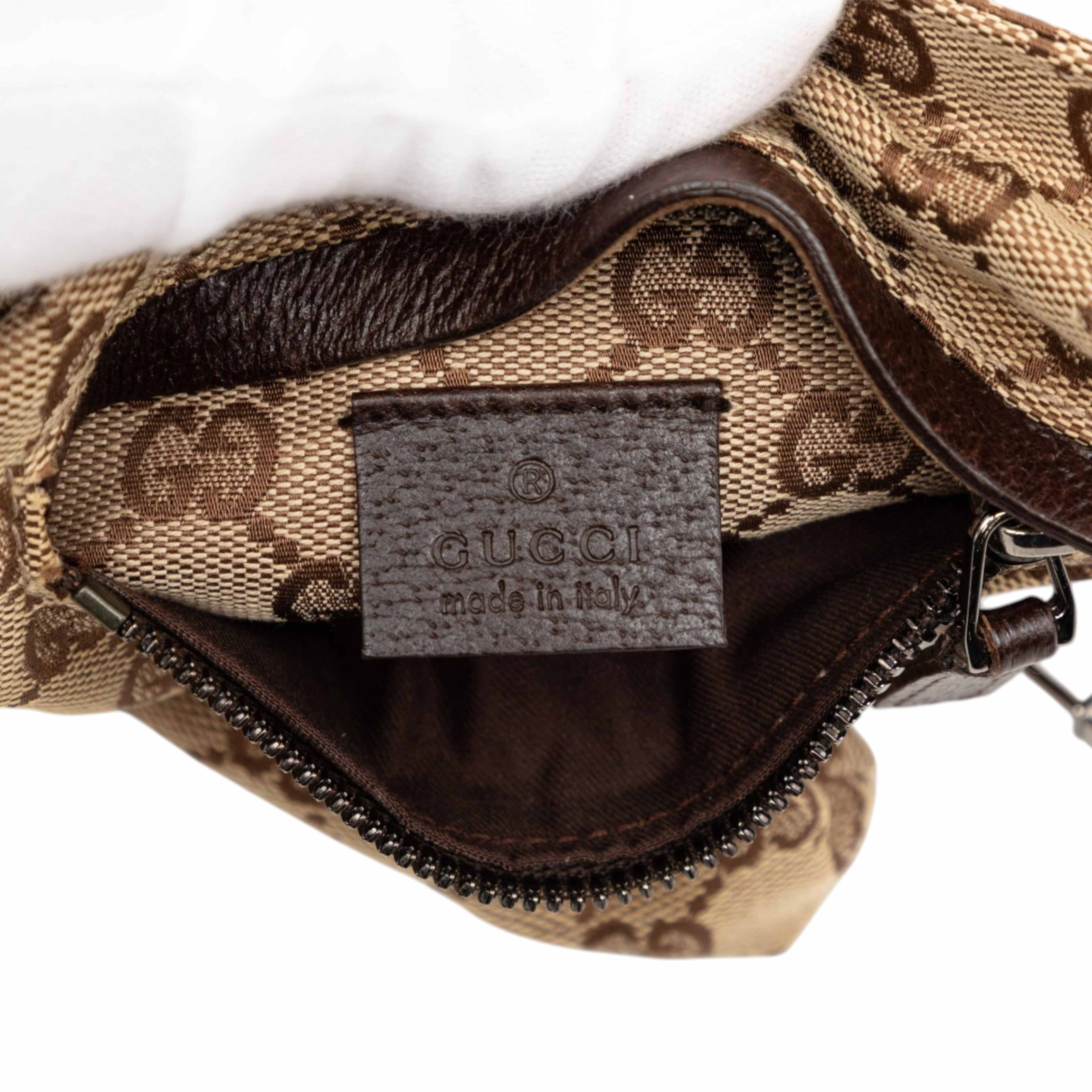 Gucci Gg Canvas Double Pocket Belt Bag, från Luxclusif, i färgen beige. Klicka för att öppna bilden i stort format