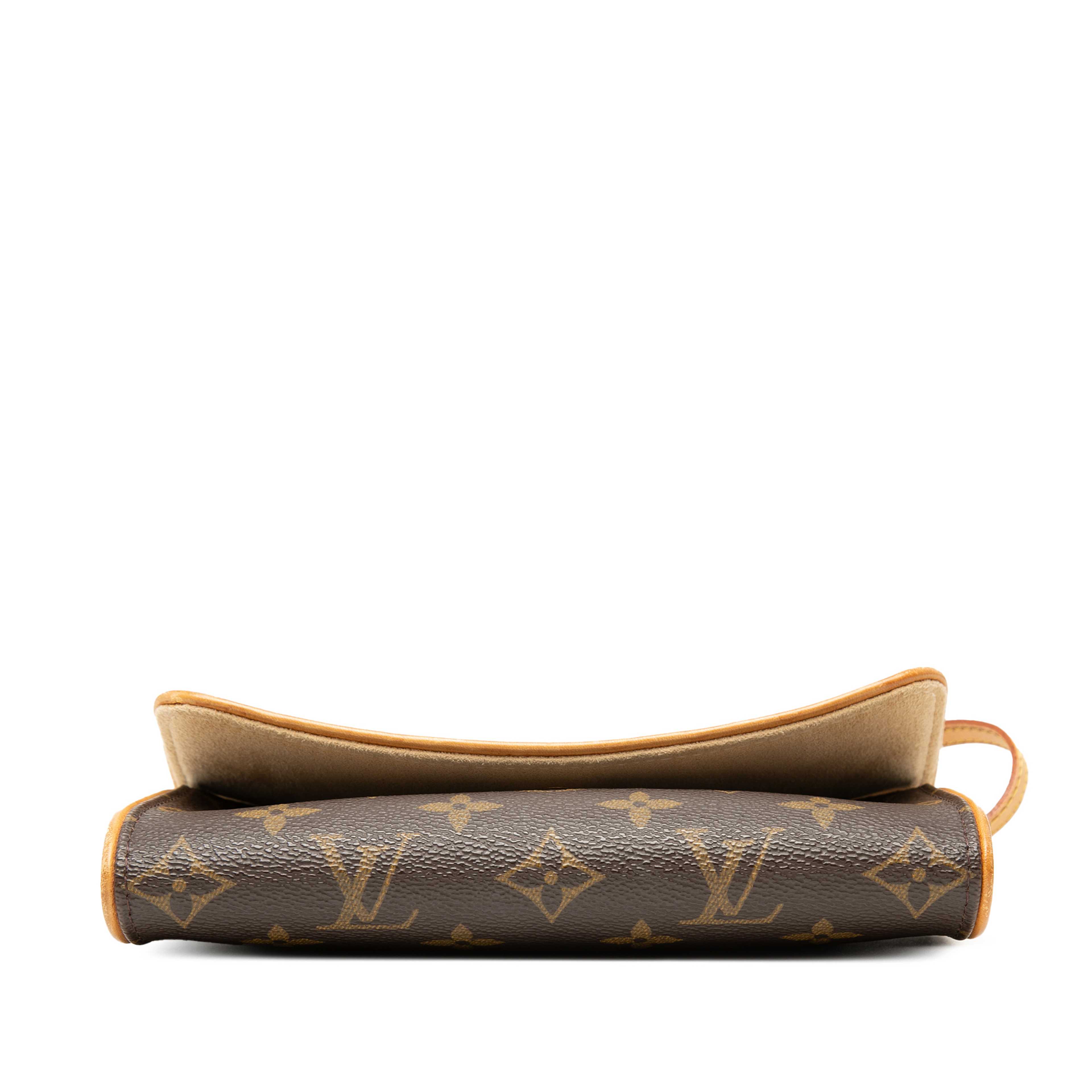Louis Vuitton Monogram Pochette Twin Pm, från Luxclusif, i färgen brun. Klicka för att öppna bilden i stort format