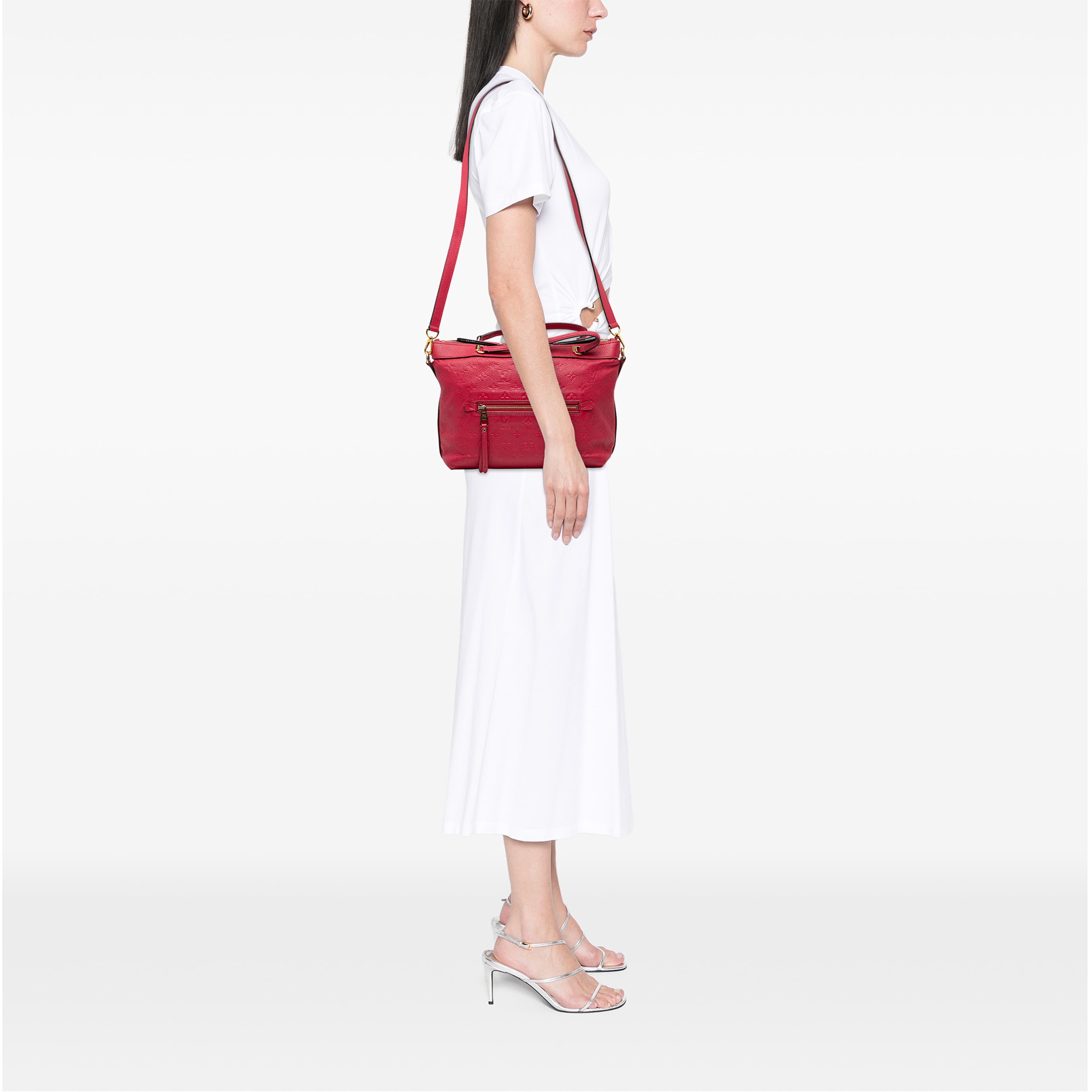 Louis Vuitton Monogram Empreinte Bastille Pm, från Luxclusif, i färgen röd. Klicka för att öppna bilden i stort format