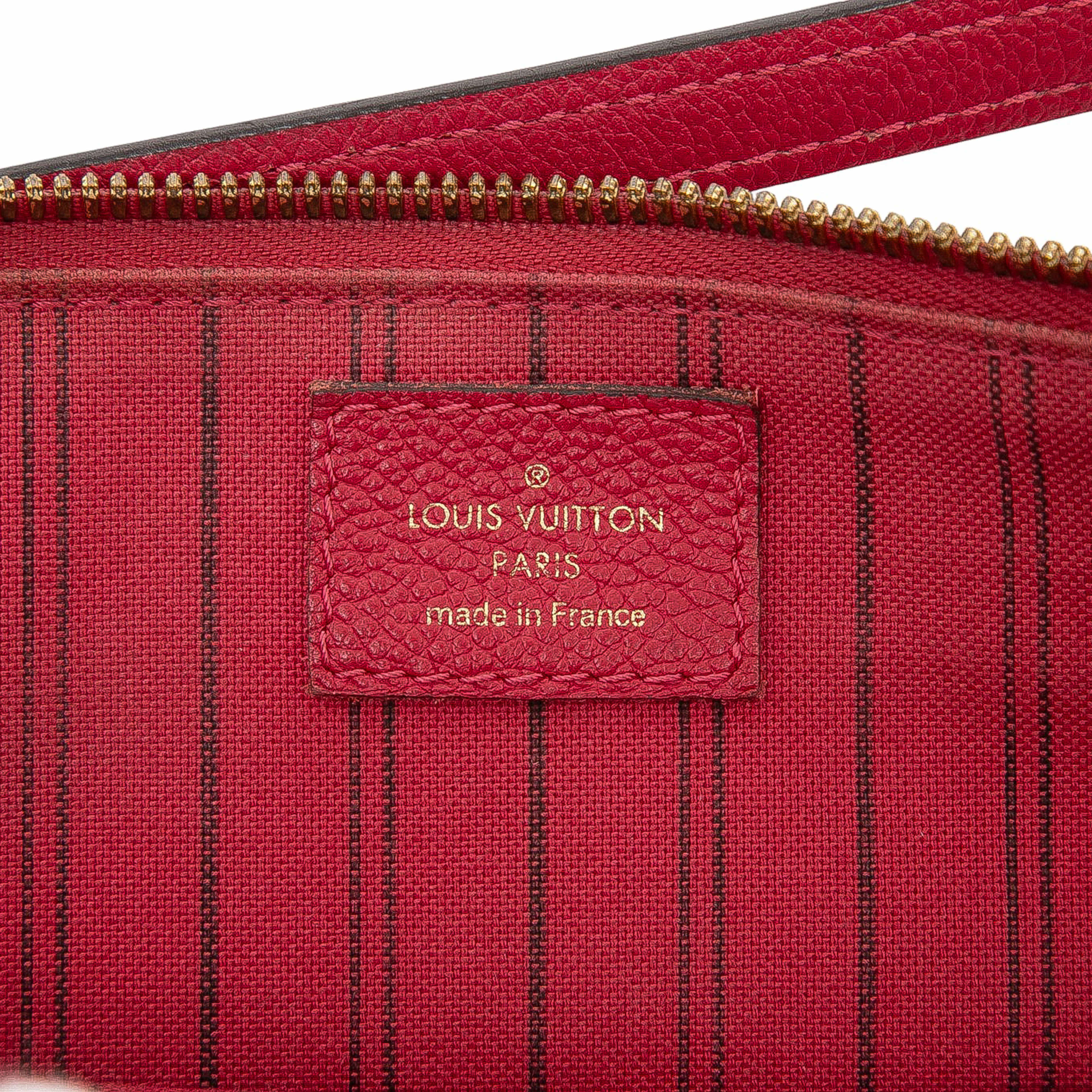 Louis Vuitton Monogram Empreinte Bastille Pm, från Luxclusif, i färgen red. Klicka för att öppna bilden i stort format