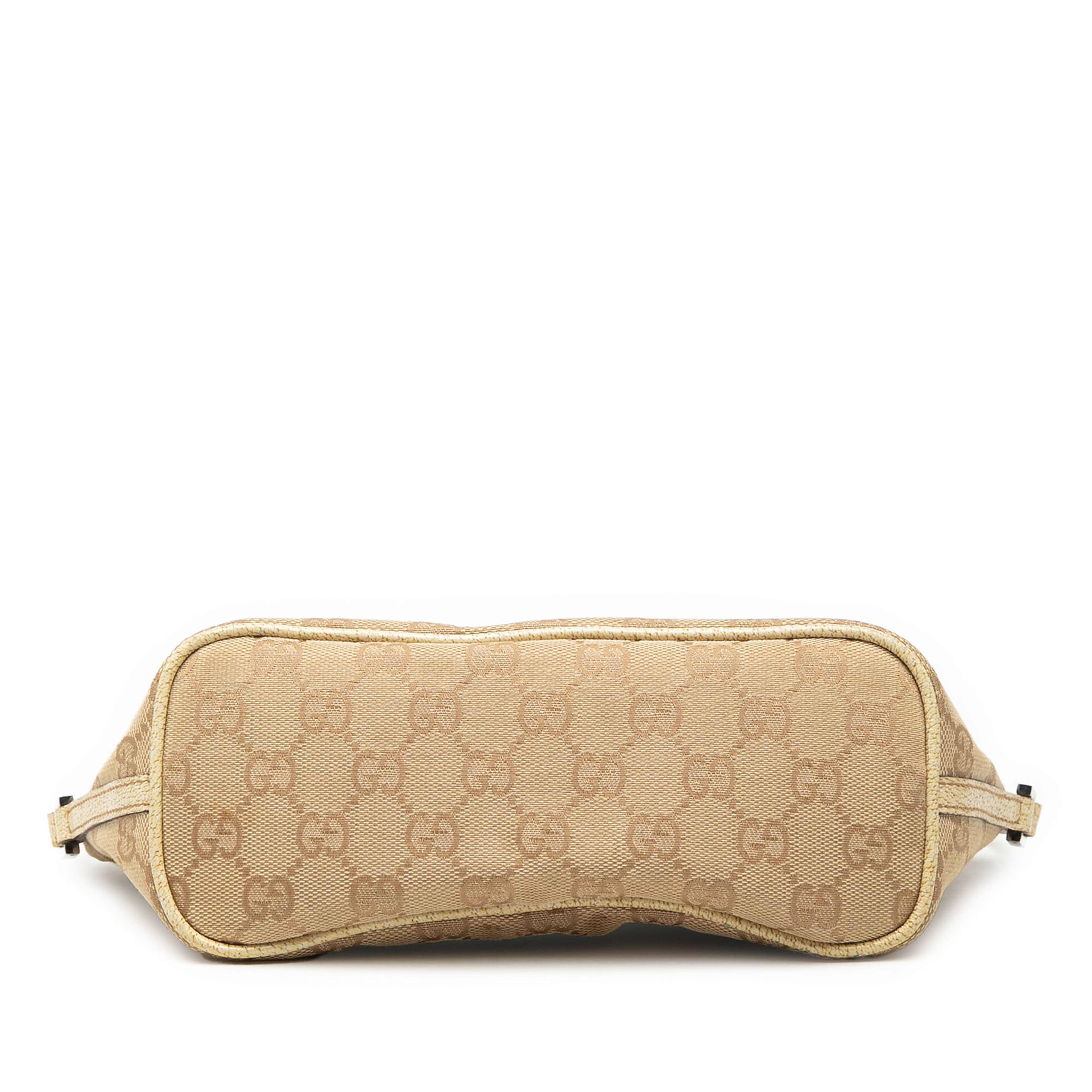 Gucci Gg Canvas Boat, från Luxclusif, i färgen beige. Klicka för att öppna bilden i stort format