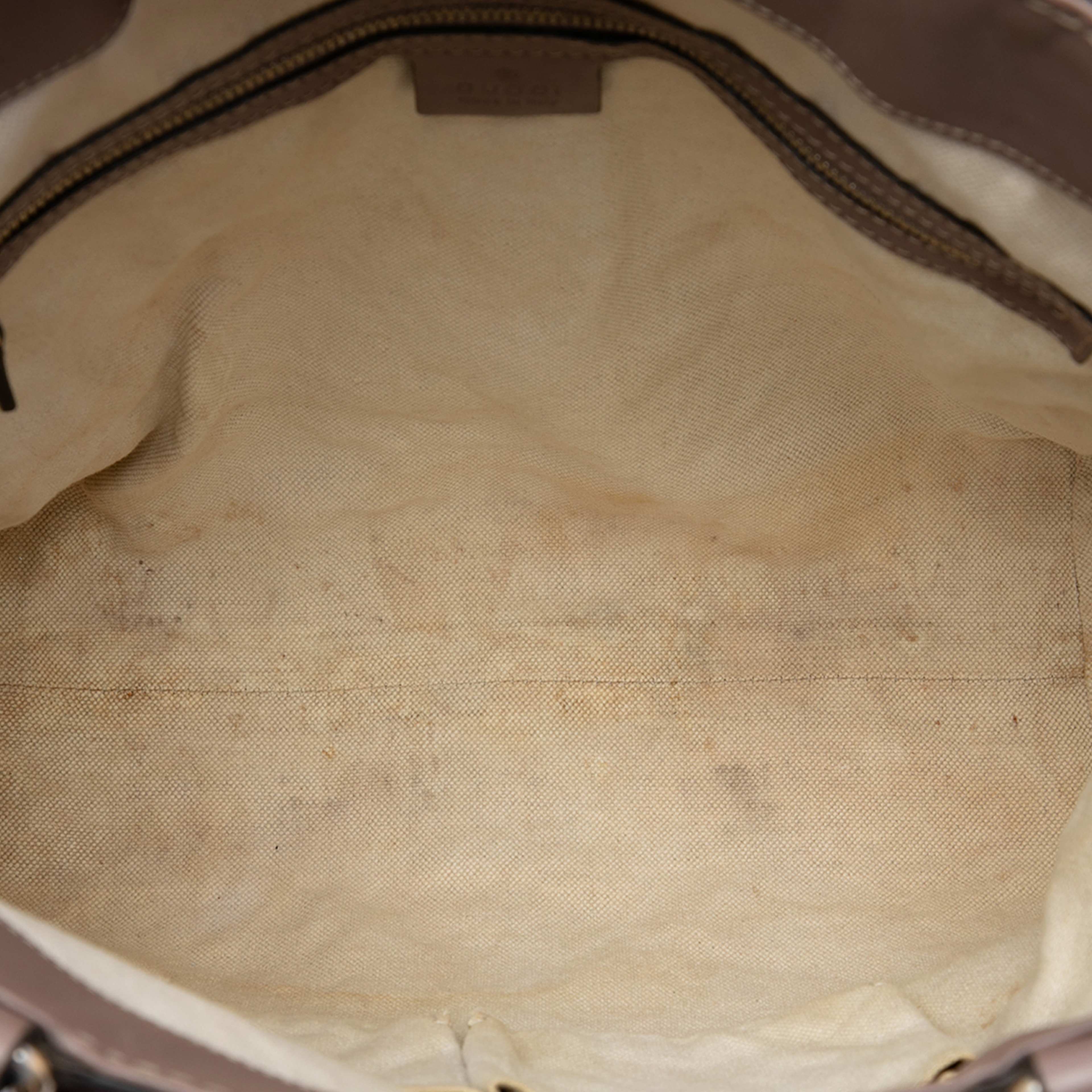Gucci Gg Canvas Mayfair Tote, från Luxclusif, i färgen beige. Klicka för att öppna bilden i stort format