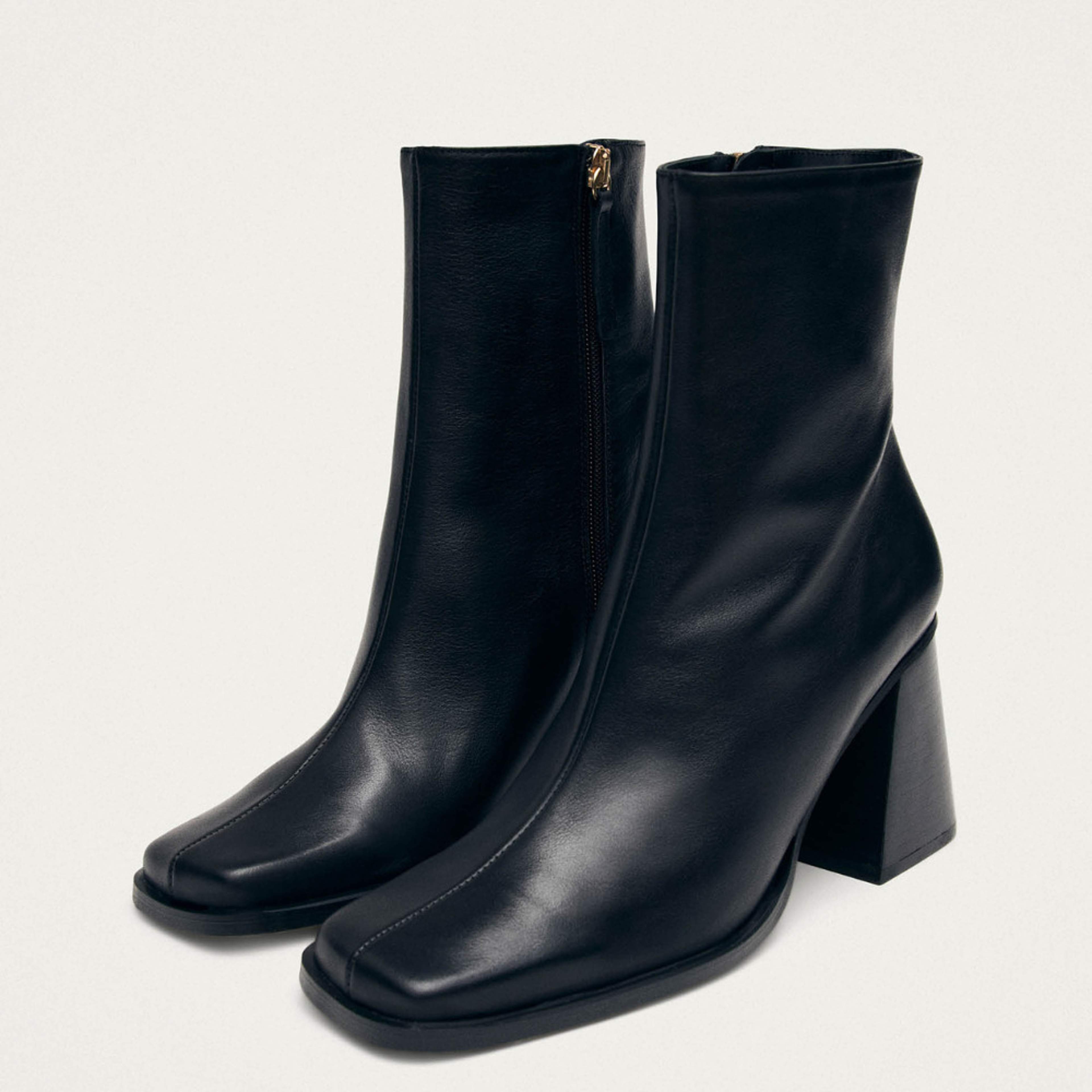 South Black Leather Ankle Boots