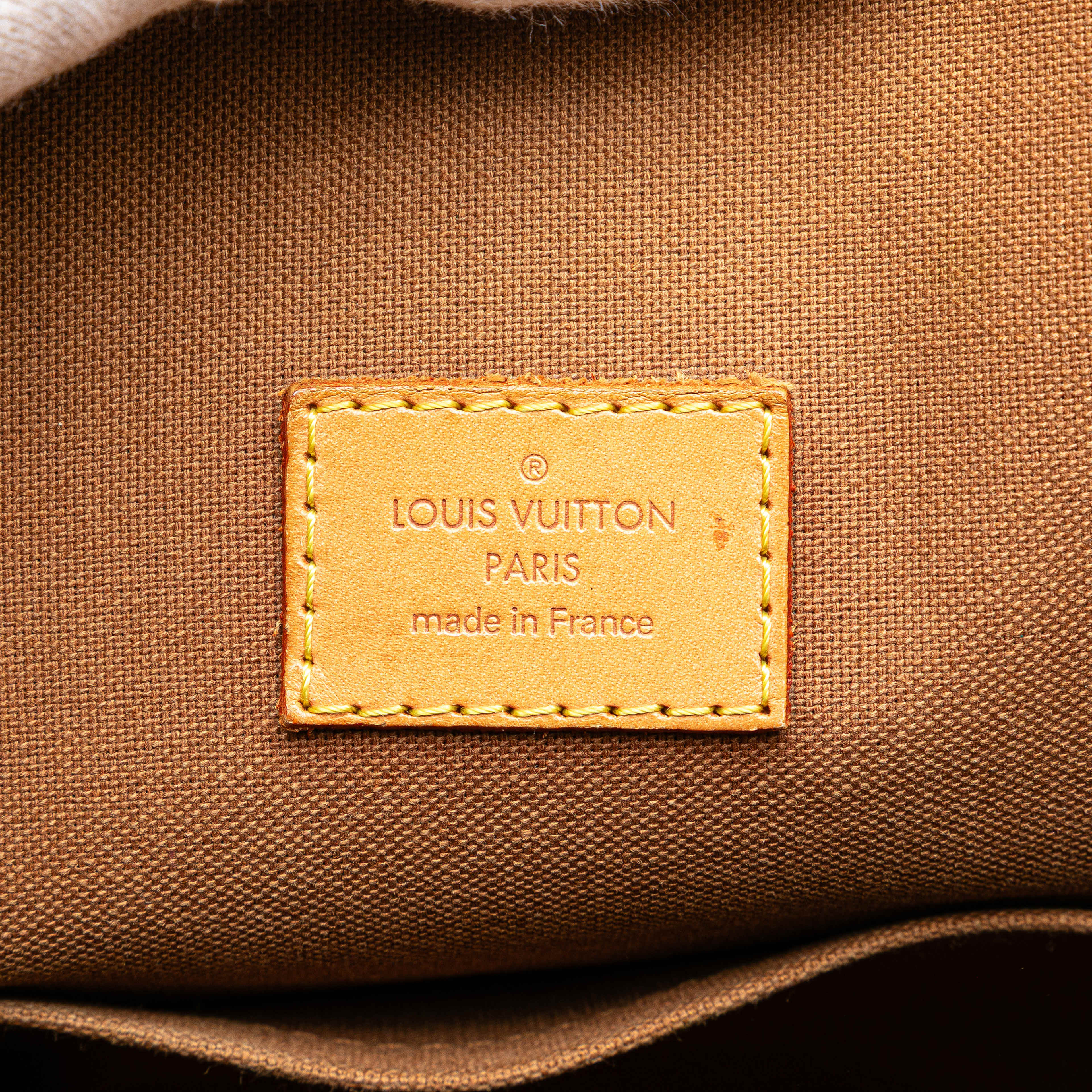 Louis Vuitton Monogram Lockit Pm, från Luxclusif, i färgen brown. Klicka för att öppna bilden i stort format