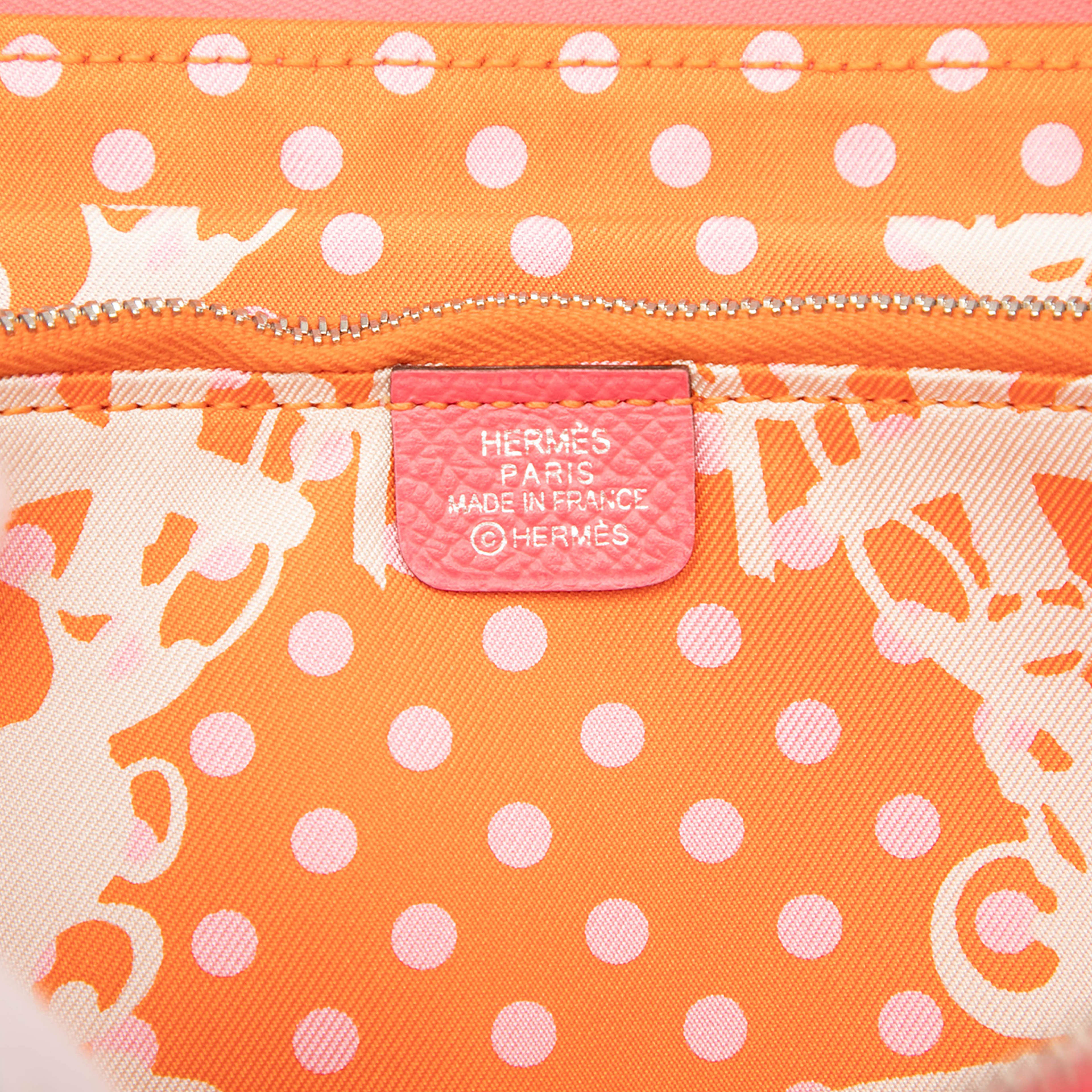 Hermès Epsom Silk'in Classique Long Wallet, från Luxclusif, i färgen blush. Klicka för att öppna bilden i stort format