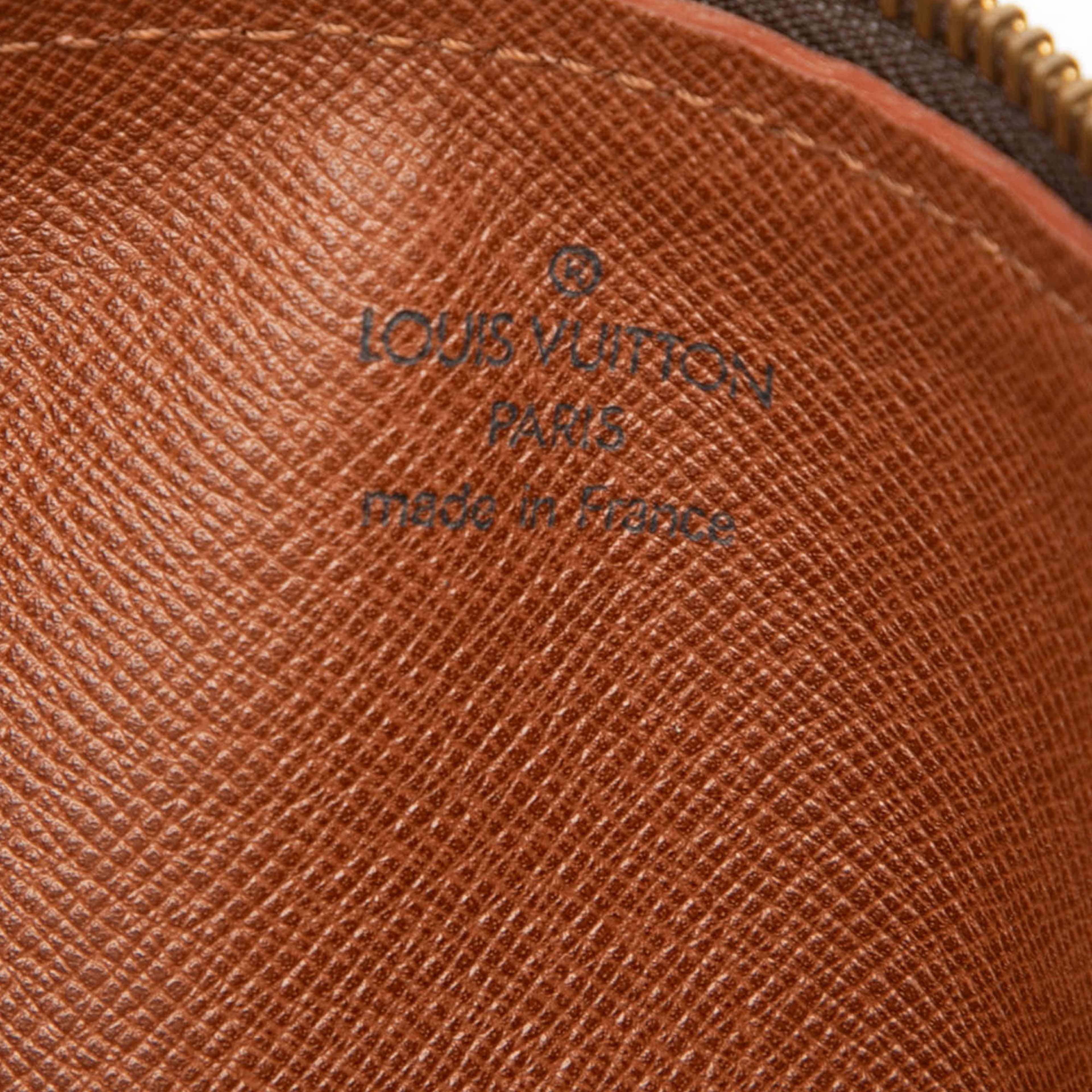 Louis Vuitton Monogram Papillon 26, från Luxclusif, i färgen brown. Klicka för att öppna bilden i stort format