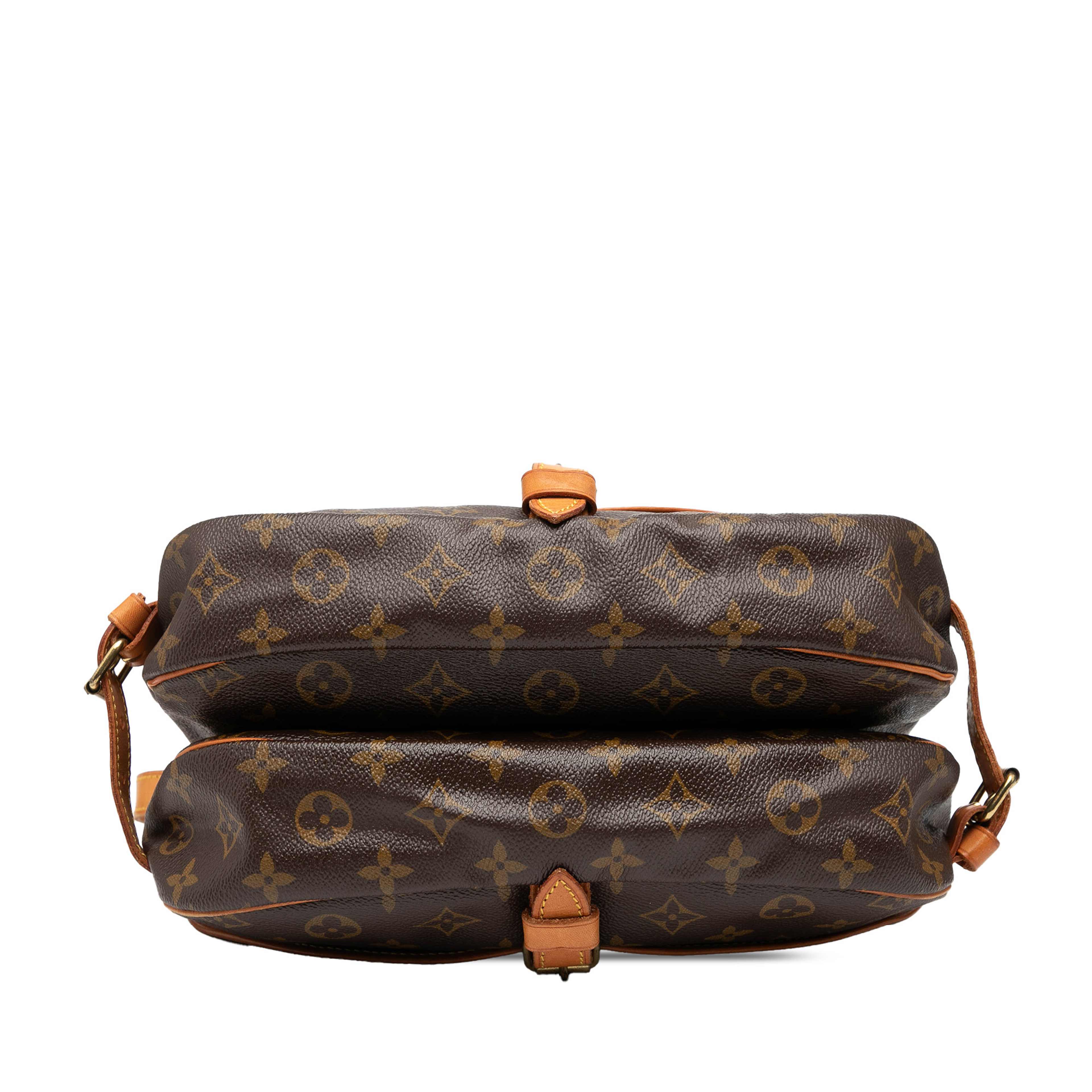 Louis Vuitton Monogram Saumur 30, från Luxclusif, i färgen brown. Klicka för att öppna bilden i stort format