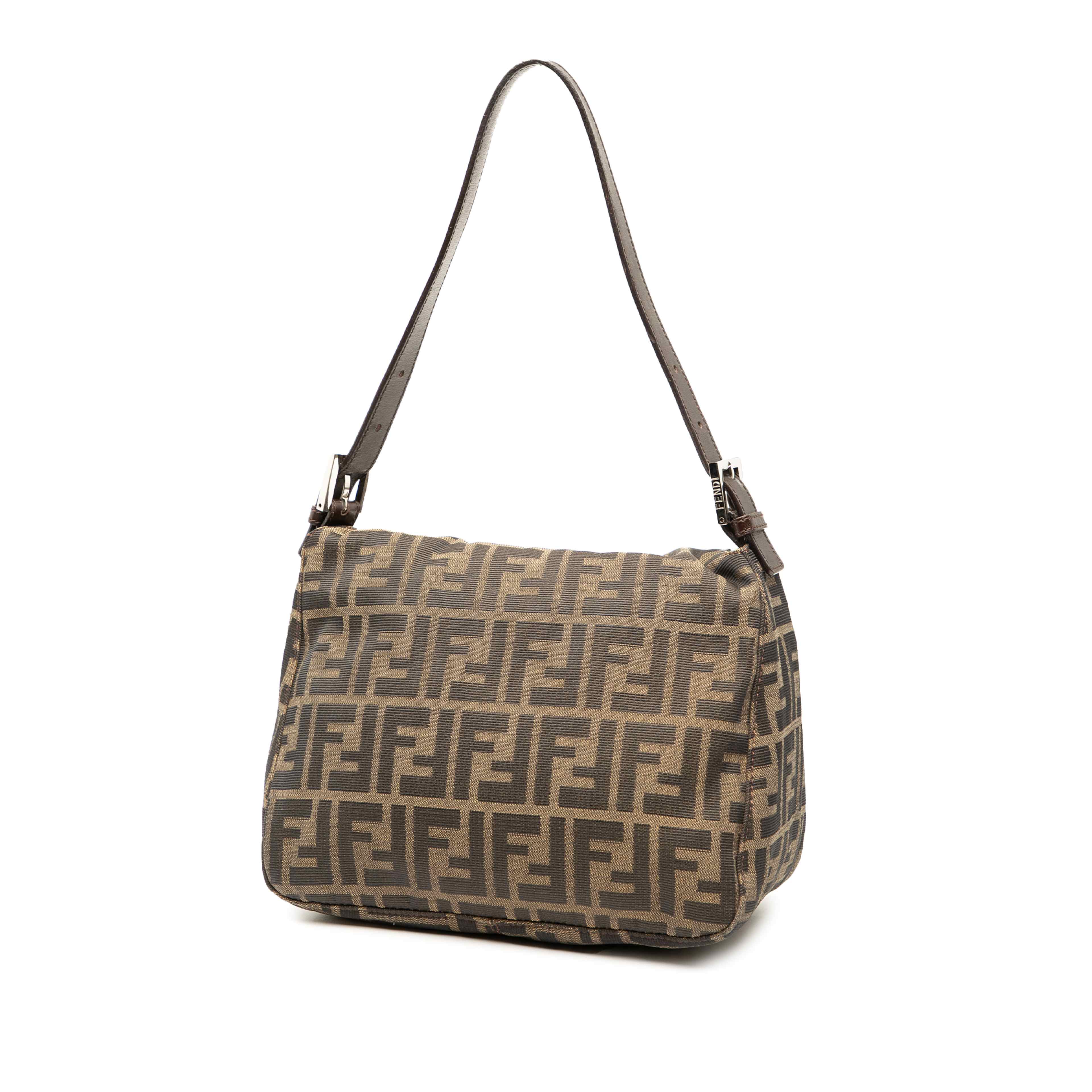 Fendi Zucca Canvas Double Flap Shoulder Bag, från Luxclusif, i färgen brown. Klicka för att öppna bilden i stort format