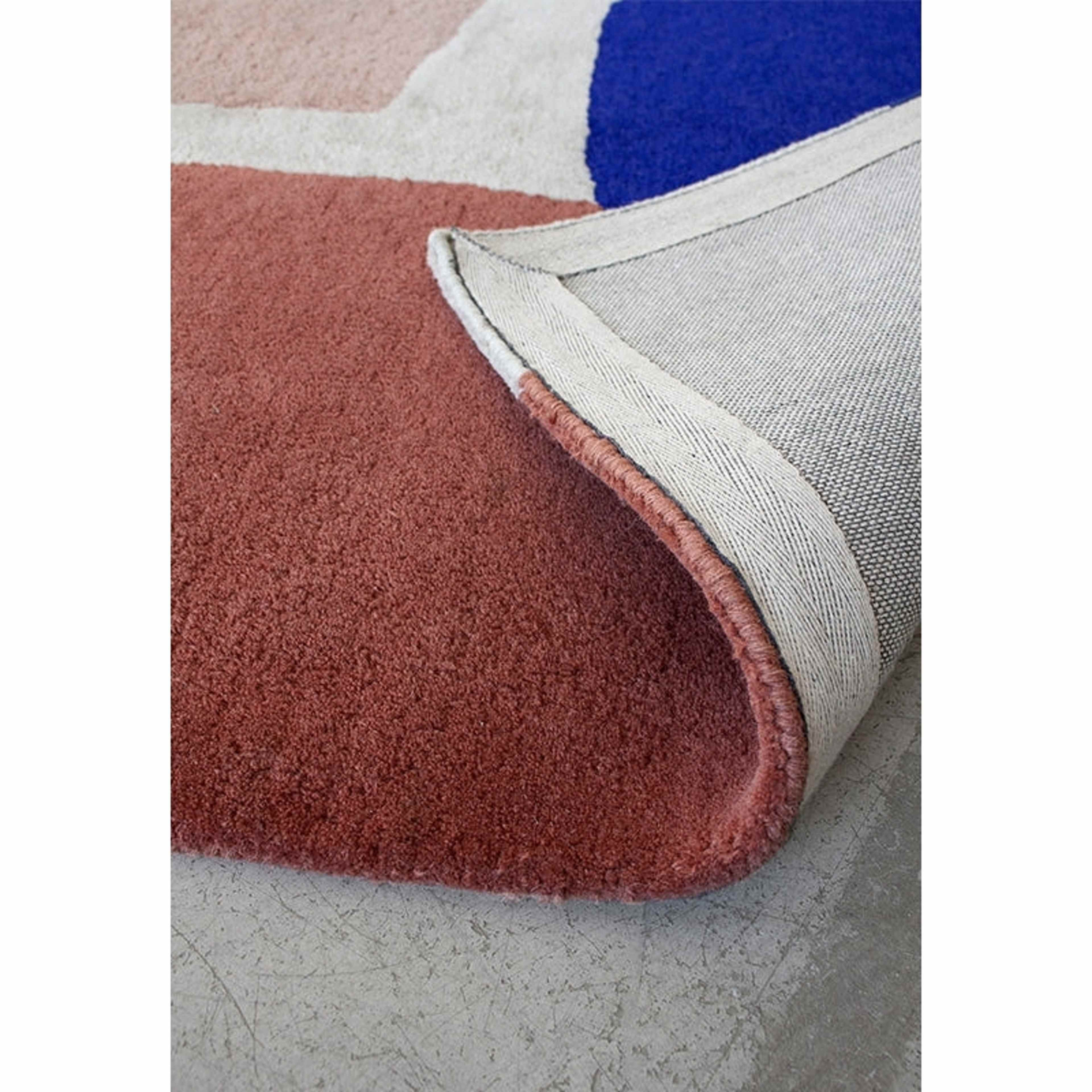 Scandi Lake Patterned, från Layered, i färgen lake. Klicka för att öppna bilden i stort format