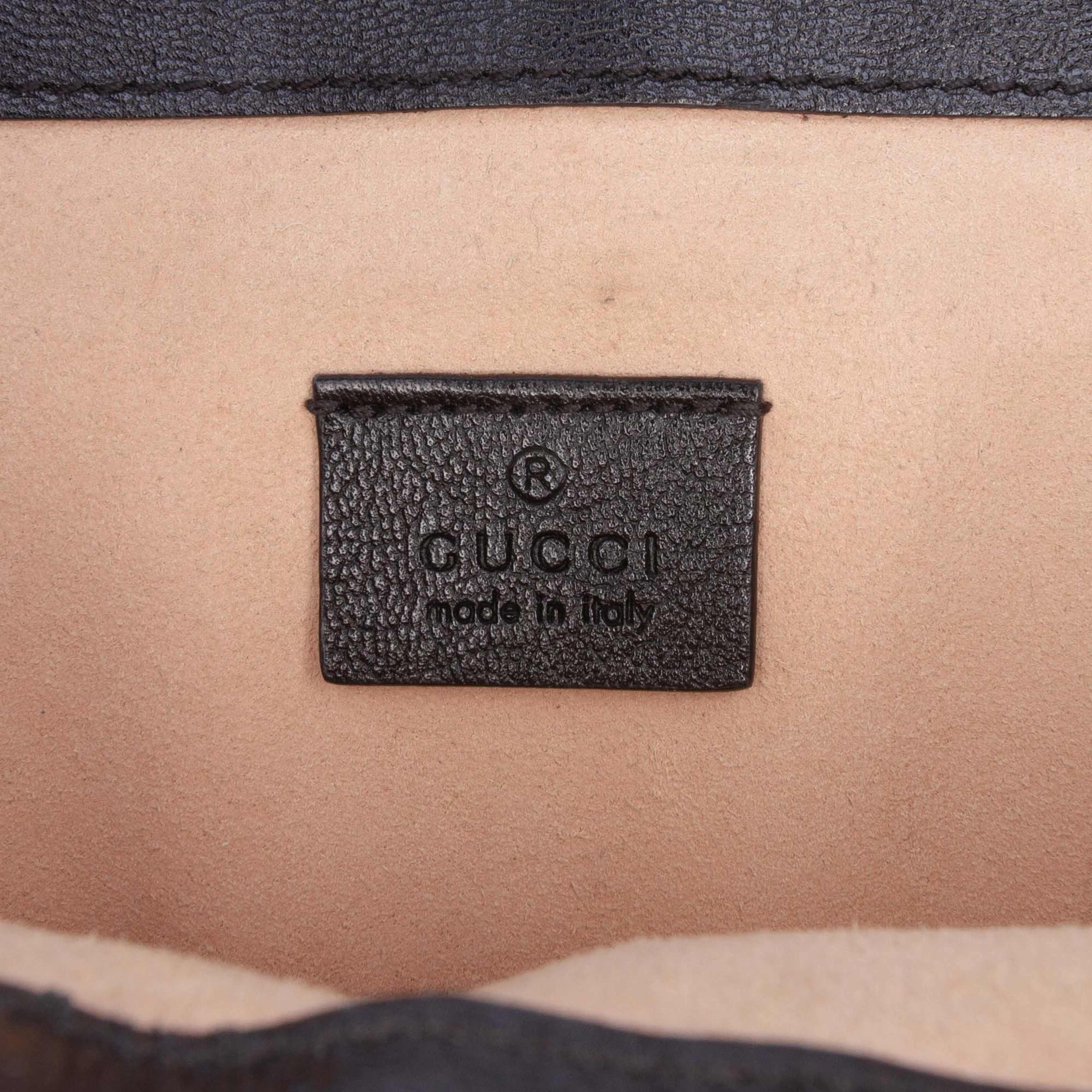 Gucci Mini Gg Supreme And Calfskin Padlock Flap Pocket Satchel, från Luxclusif, i färgen beige. Klicka för att öppna bilden i stort format