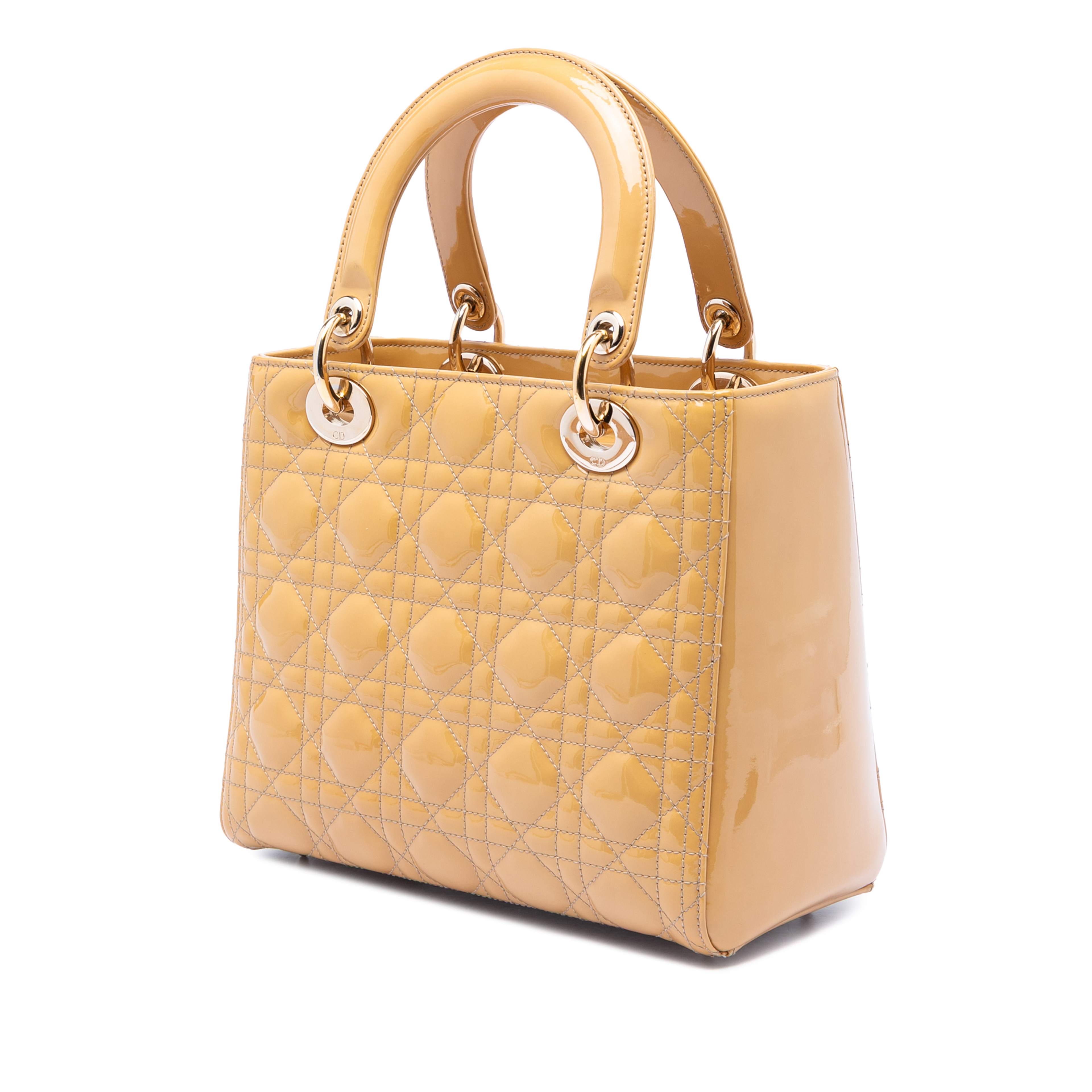 Dior Medium Patent Cannage Lady Dior, från Luxclusif, i färgen caramel. Klicka för att öppna bilden i stort format