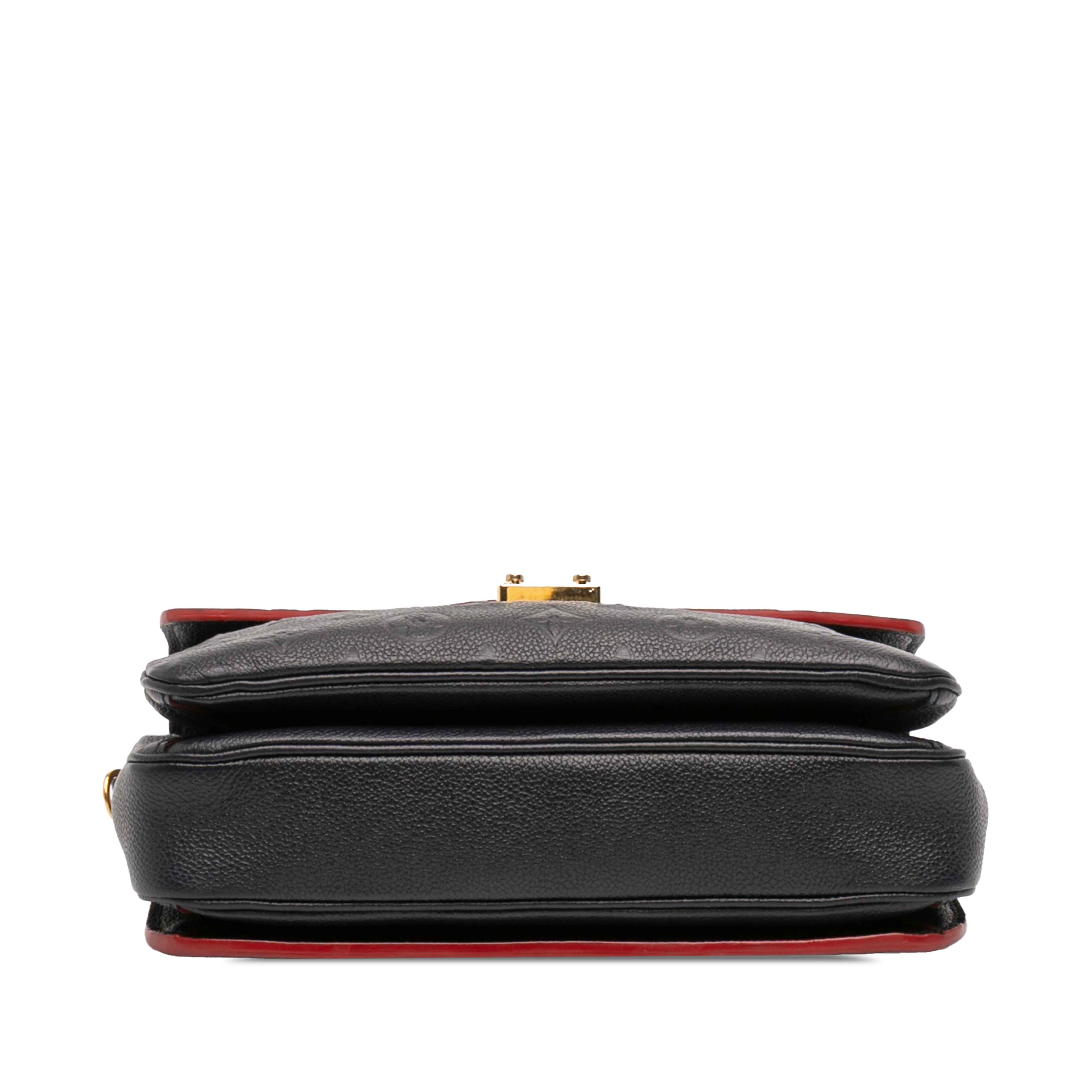 Louis Vuitton Monogram Empreinte Pochette Metis, från Luxclusif, i färgen navy. Klicka för att öppna bilden i stort format